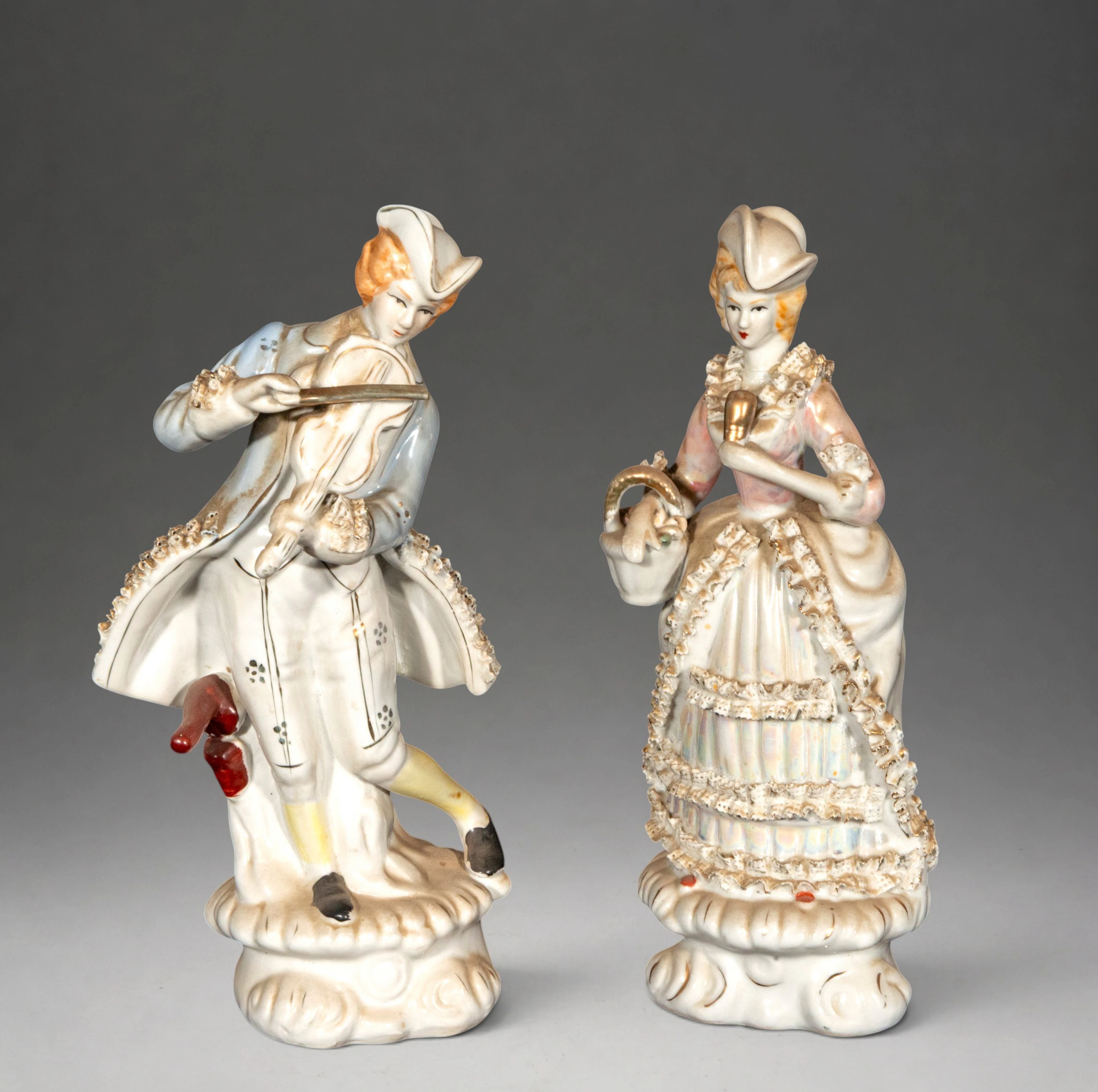 Pair of figurines of musicians – German School – 20th century