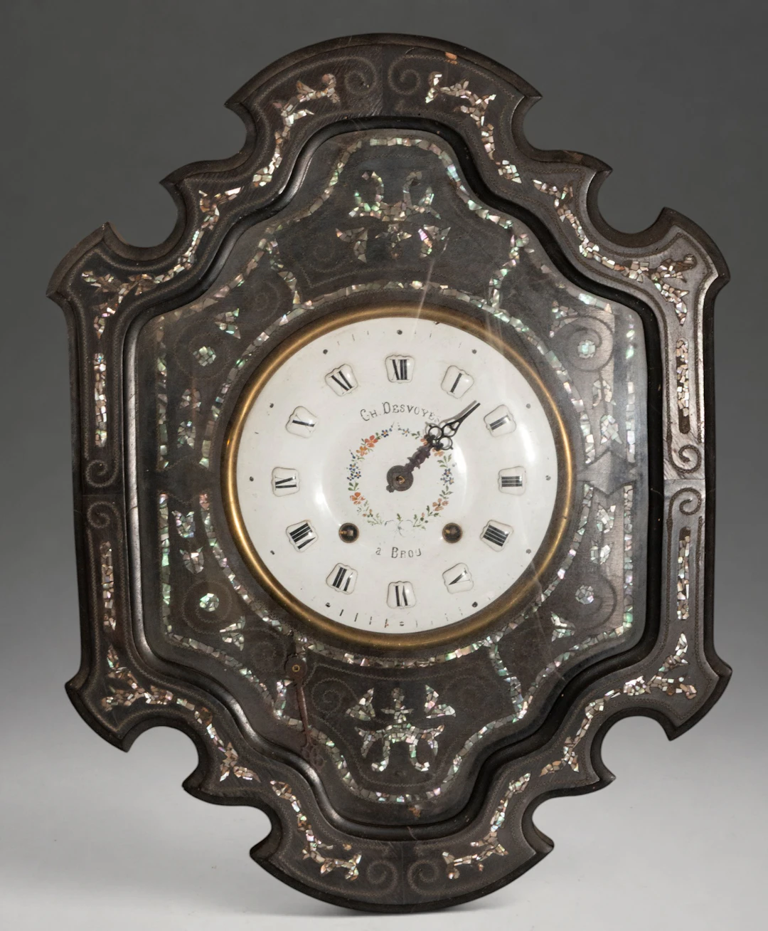 Bullseye style wall clock with inlaid decoration – 19th century