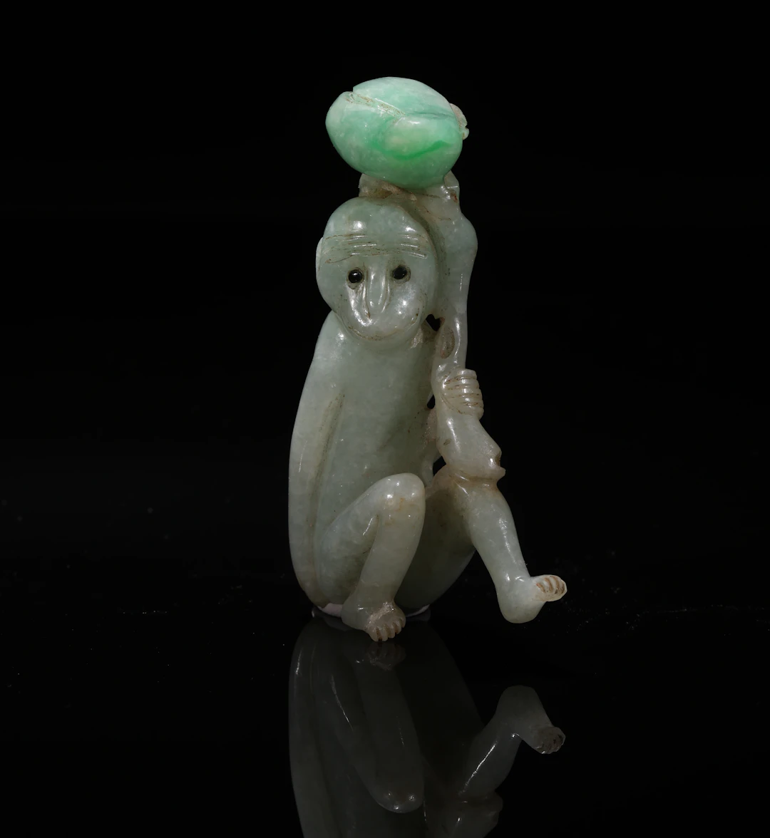 Monolithic sculpture of celadon jadeite, China, Qing dynasty, 19th century