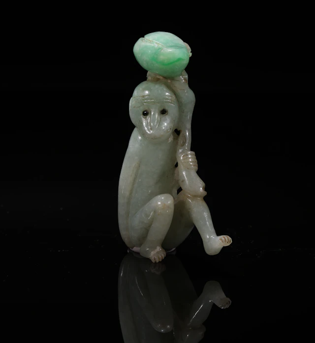 Monolithic sculpture of celadon jadeite, China, Qing dynasty, 19th century
