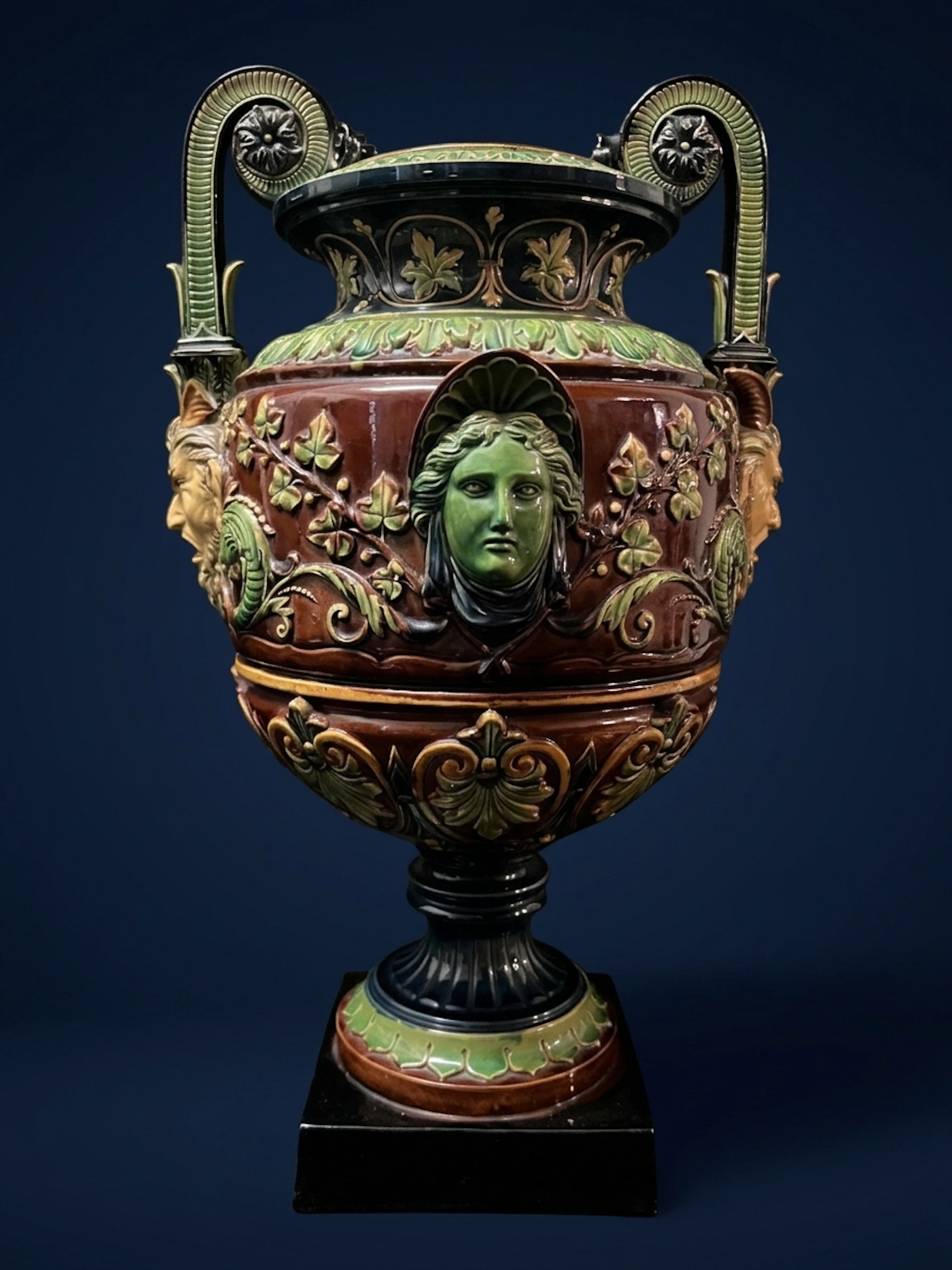 LARGE NEOCLASSICAL ART NOUVEAU W.S. & S. (Wilhelm Schiller & Sohn)