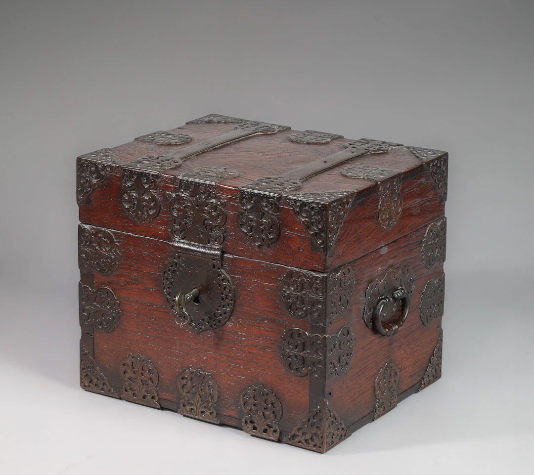 17th Century Anglo-Indian Colonial Rectangular Chest