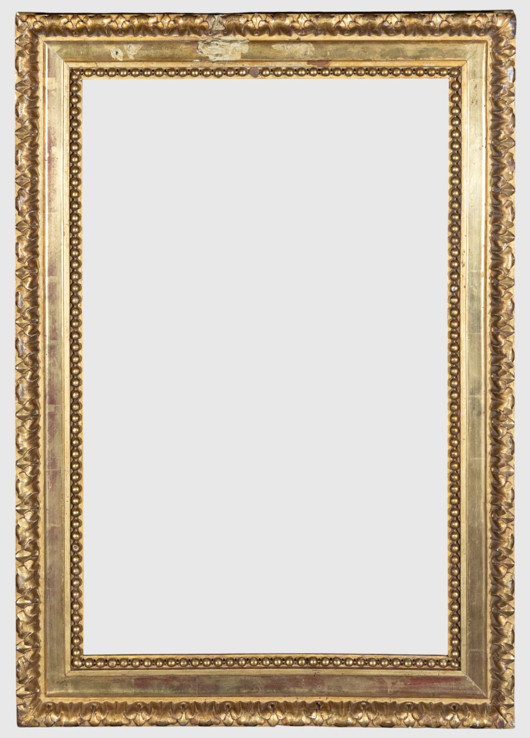 Gilded frame with beaded border and vegetal decoration – 19th century