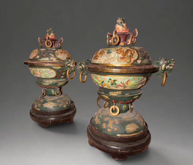 Pair of Tibetan incense burners with dragon finials – Tibet – 19th century