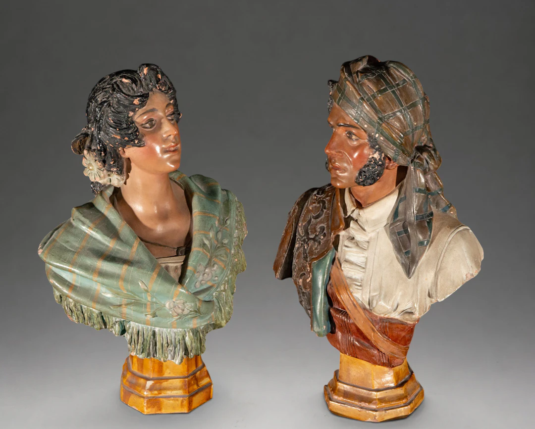 Pair of genre busts – Spanish School – 20th century
