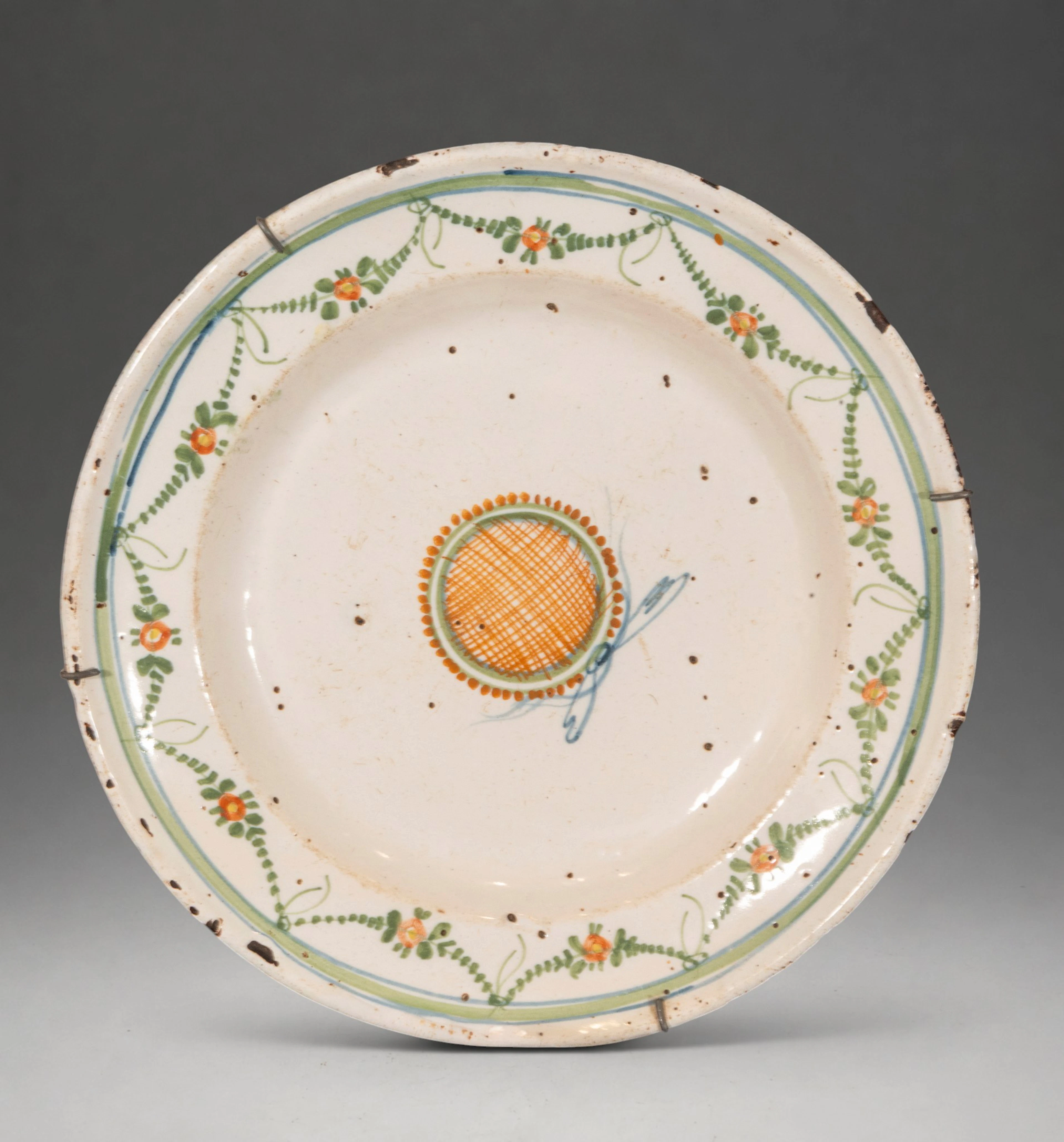 MANISES CERAMICS - Ceramic plate with polychrome floral decoration