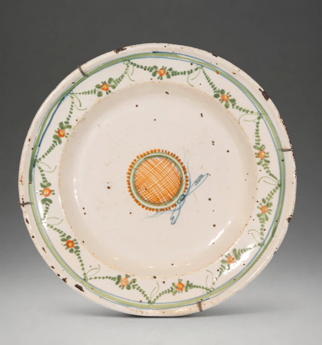 MANISES CERAMICS - Ceramic plate with polychrome floral decoration