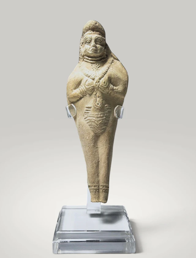 Female figure of the goddess Astarte, fertility deity, Elamite culture