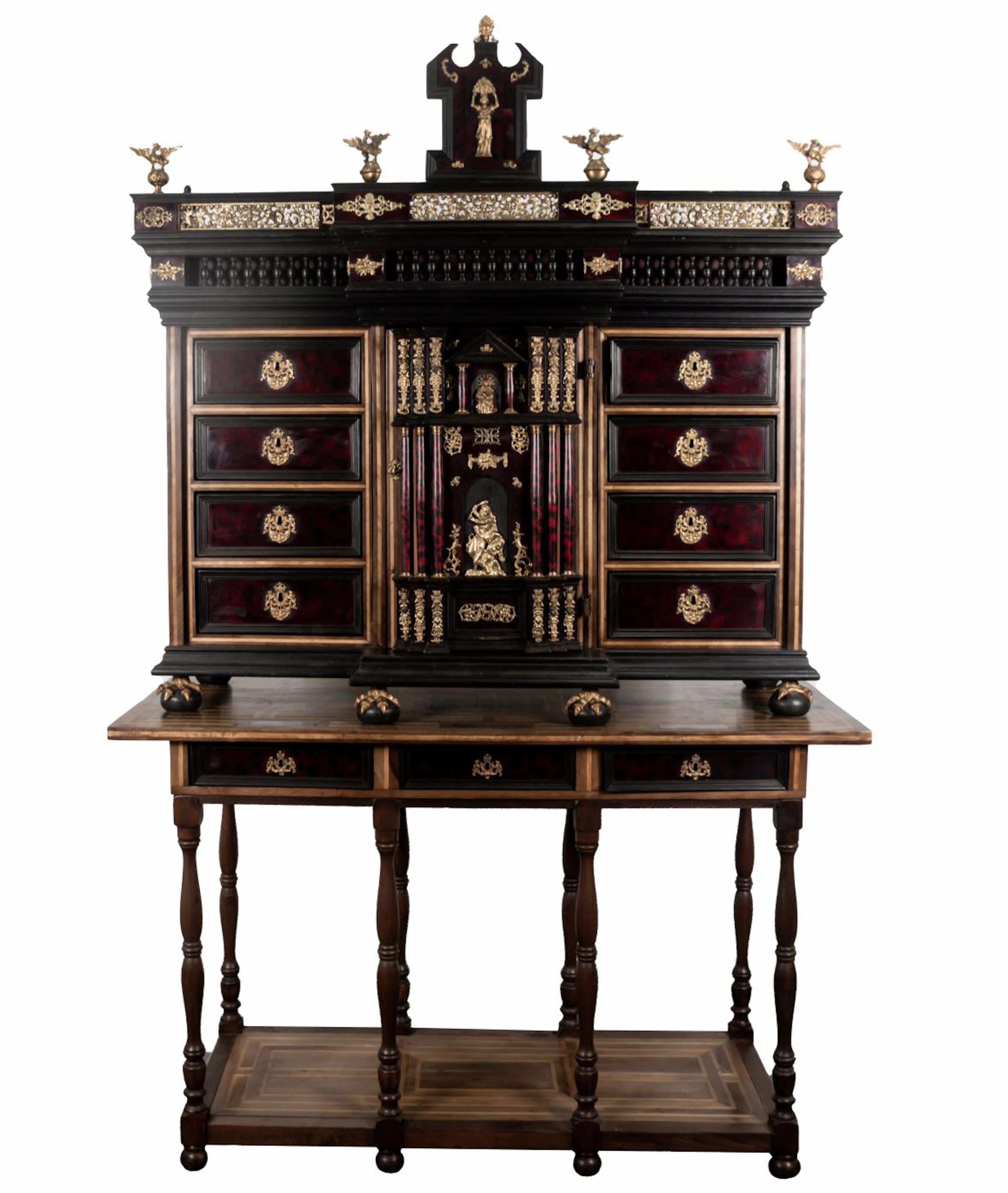 Italo-Flemish Bargueño cabinet crafted in tortoiseshell and wood with