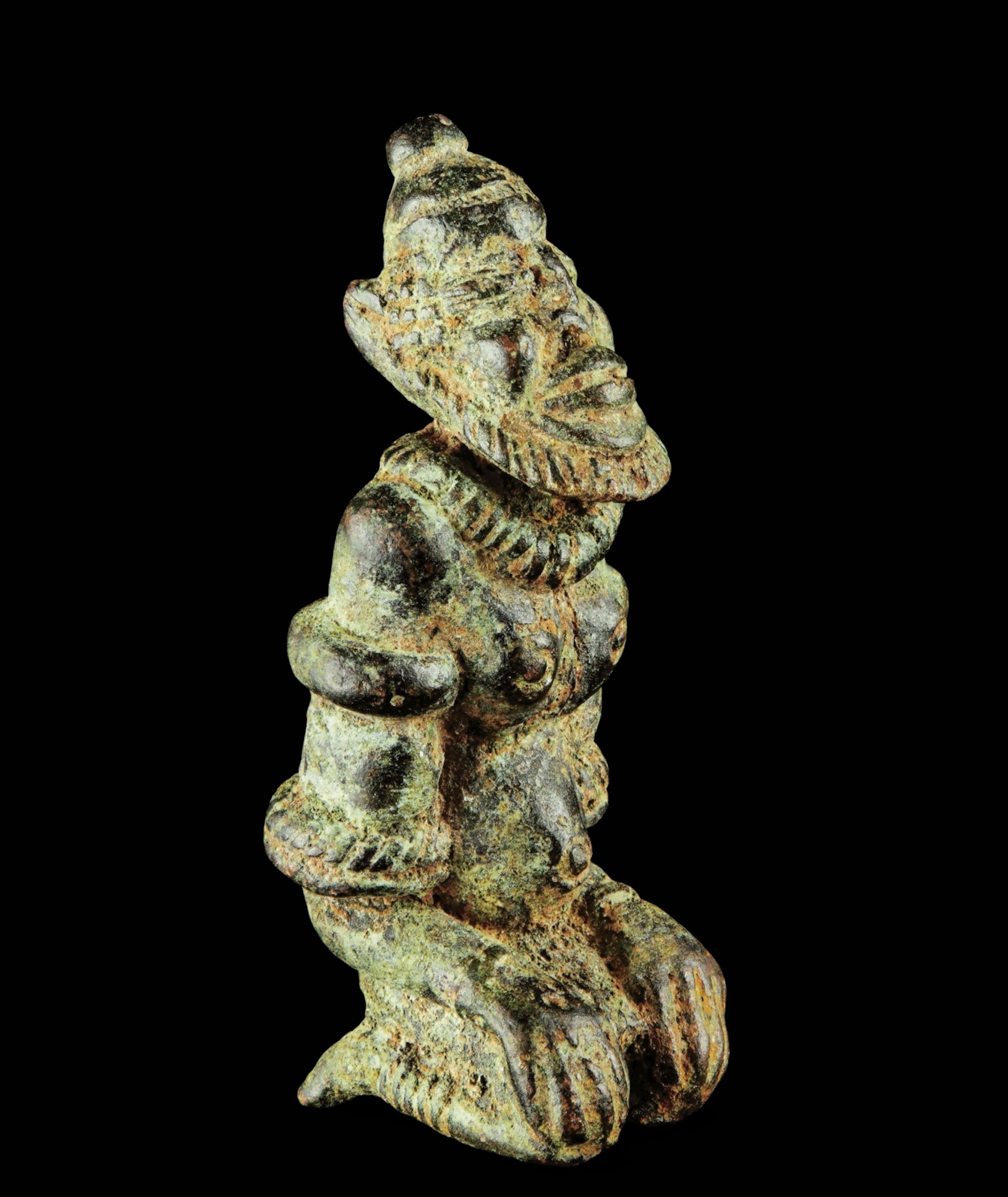 Kneeling male figure, Djennenké, Mali, c. 900–1000