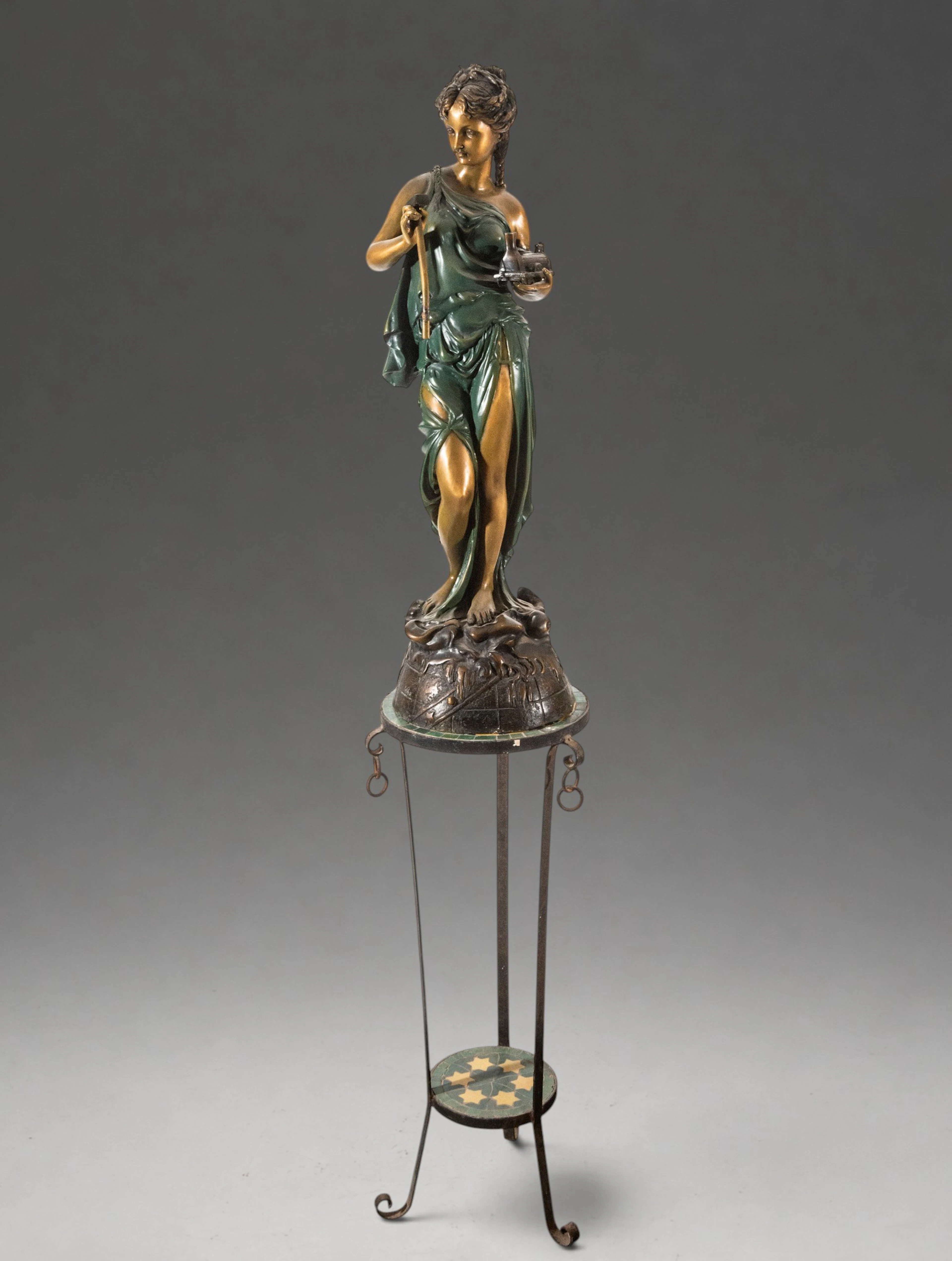 Feminine allegory of the sciences – French school – 19th century
