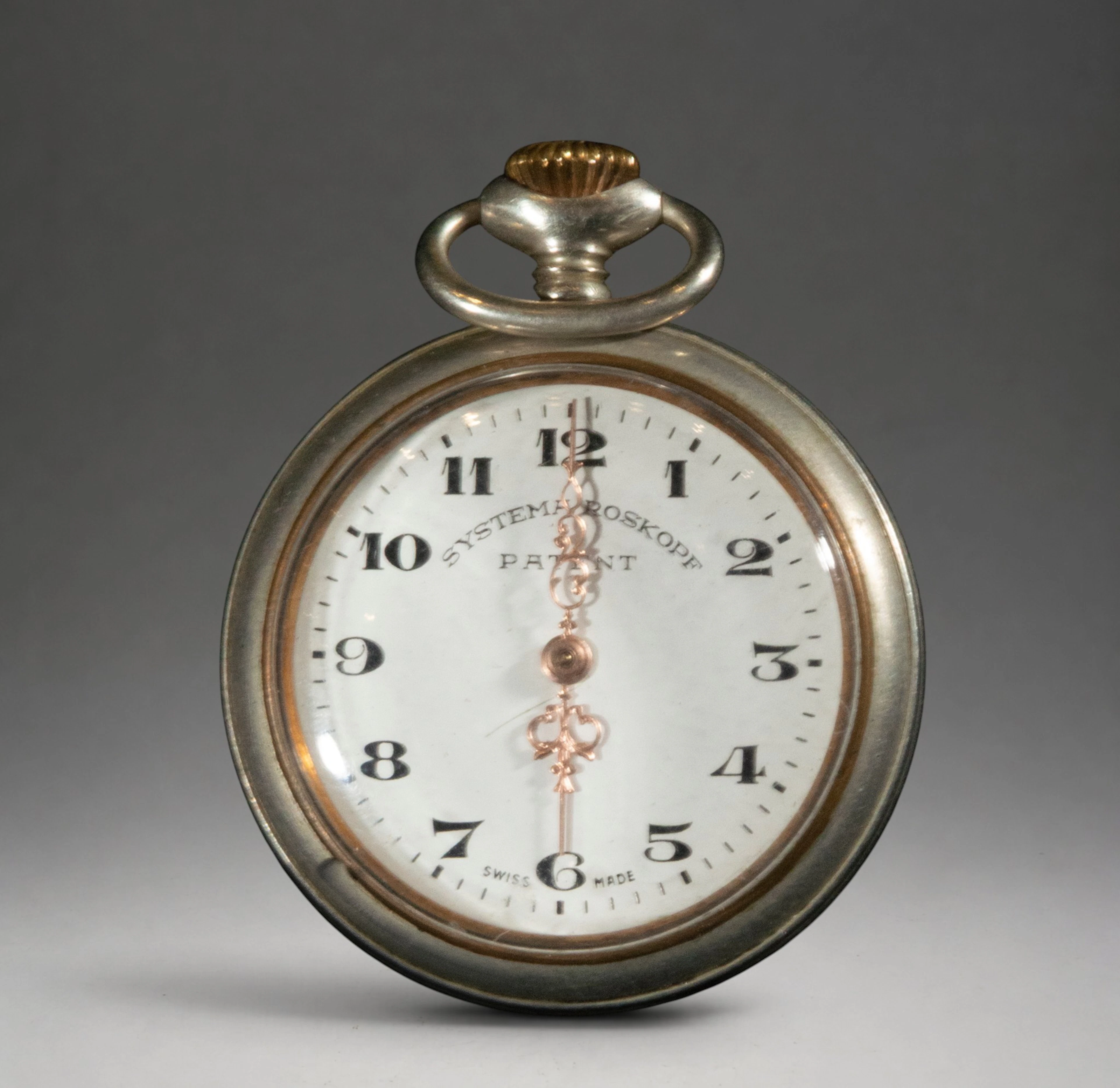 Small pocket watch with floral decoration