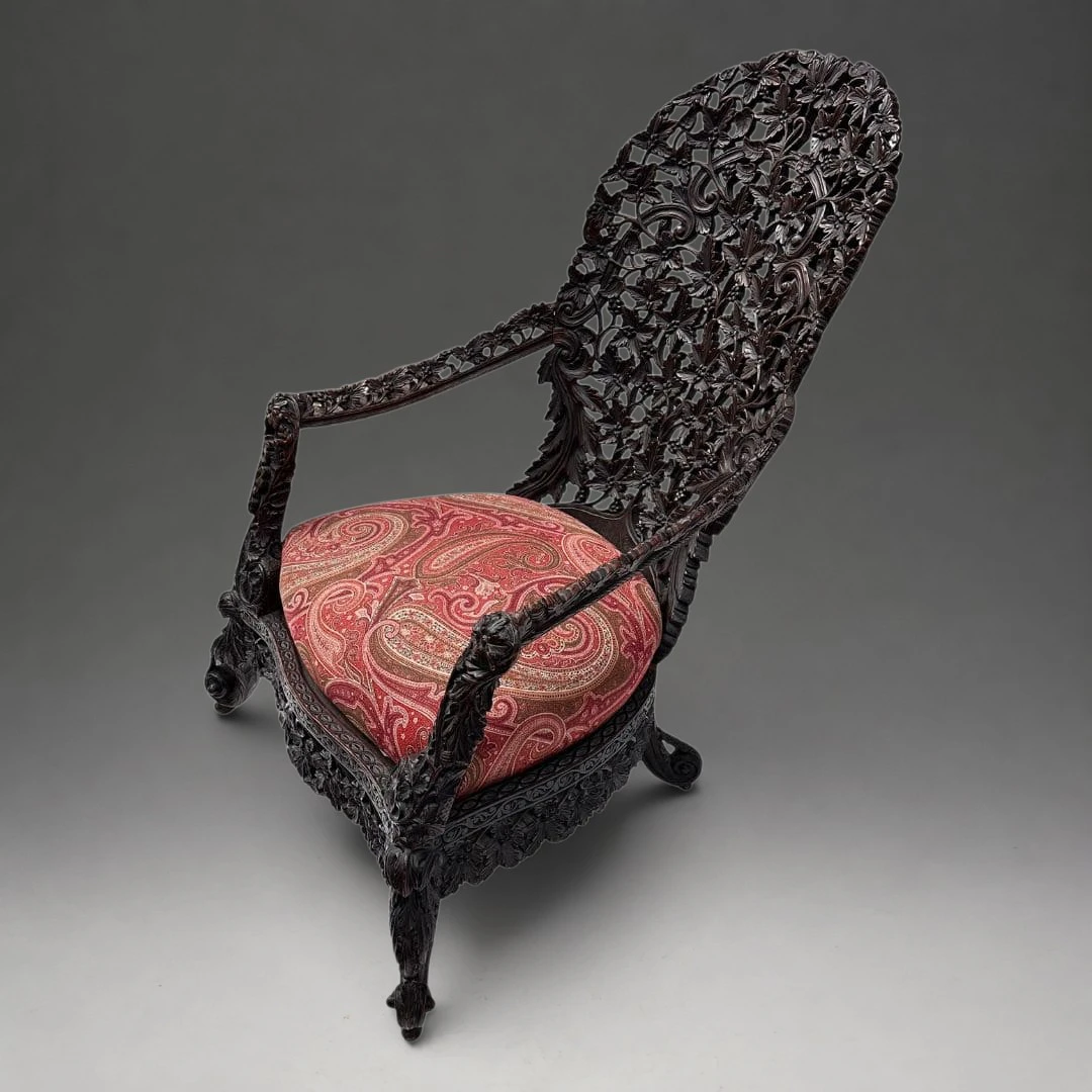 Anglo-Indian or Indonesian colonial armchair, made of Padauk wood? 19th century