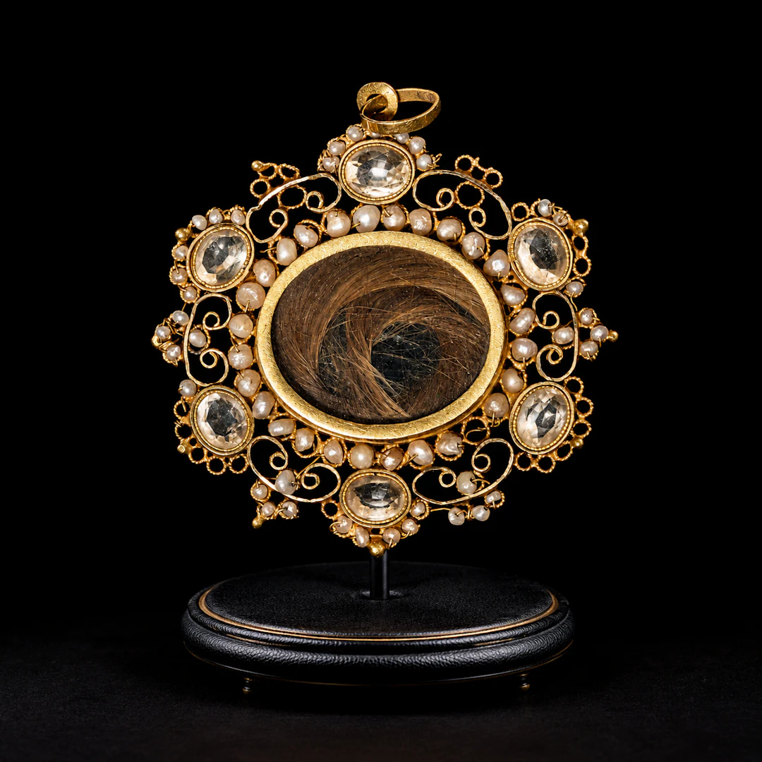 Rare and Fine Spanish or Italian 18th Century Natural Hair and 18k