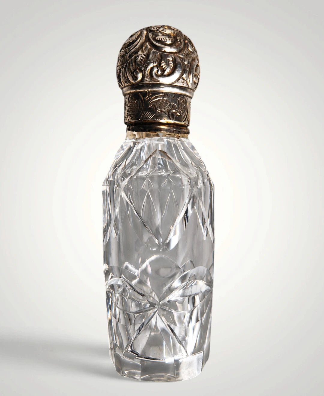 Late 18th-century perfume bottle with silver mount