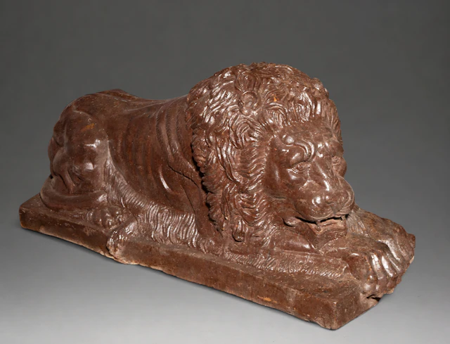 Pair of large palace entrance lions – English School – 19th century