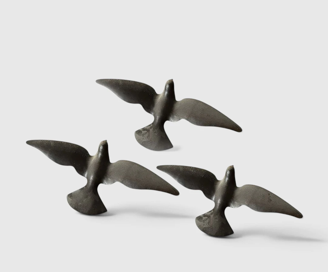 Set of 3 wall-mounted bird ornaments, 20th century.