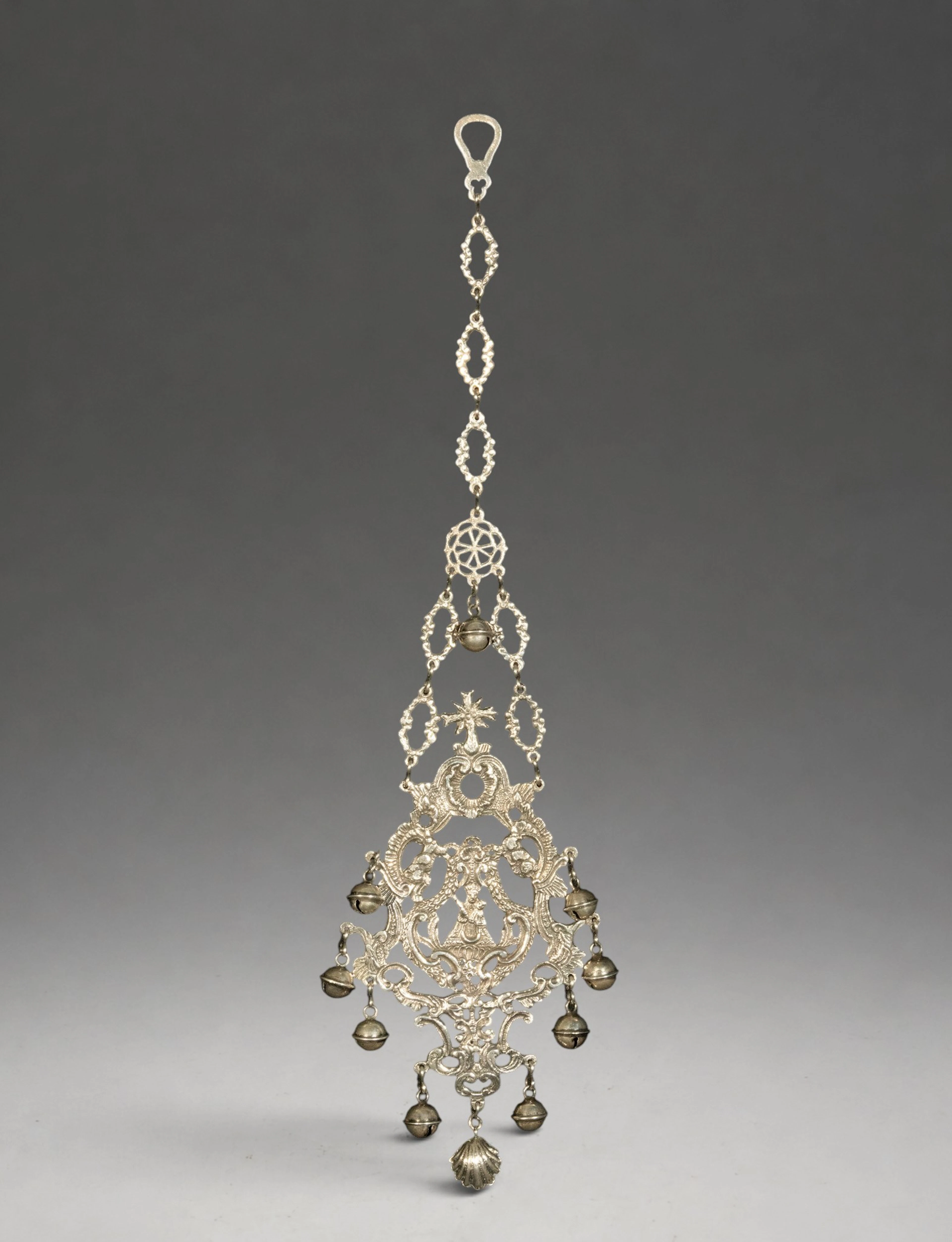 EXCEPTIONAL LARGE VIRGIN SILVER RATTLE PENDANT, 182G - 19TH-20TH CENTURY