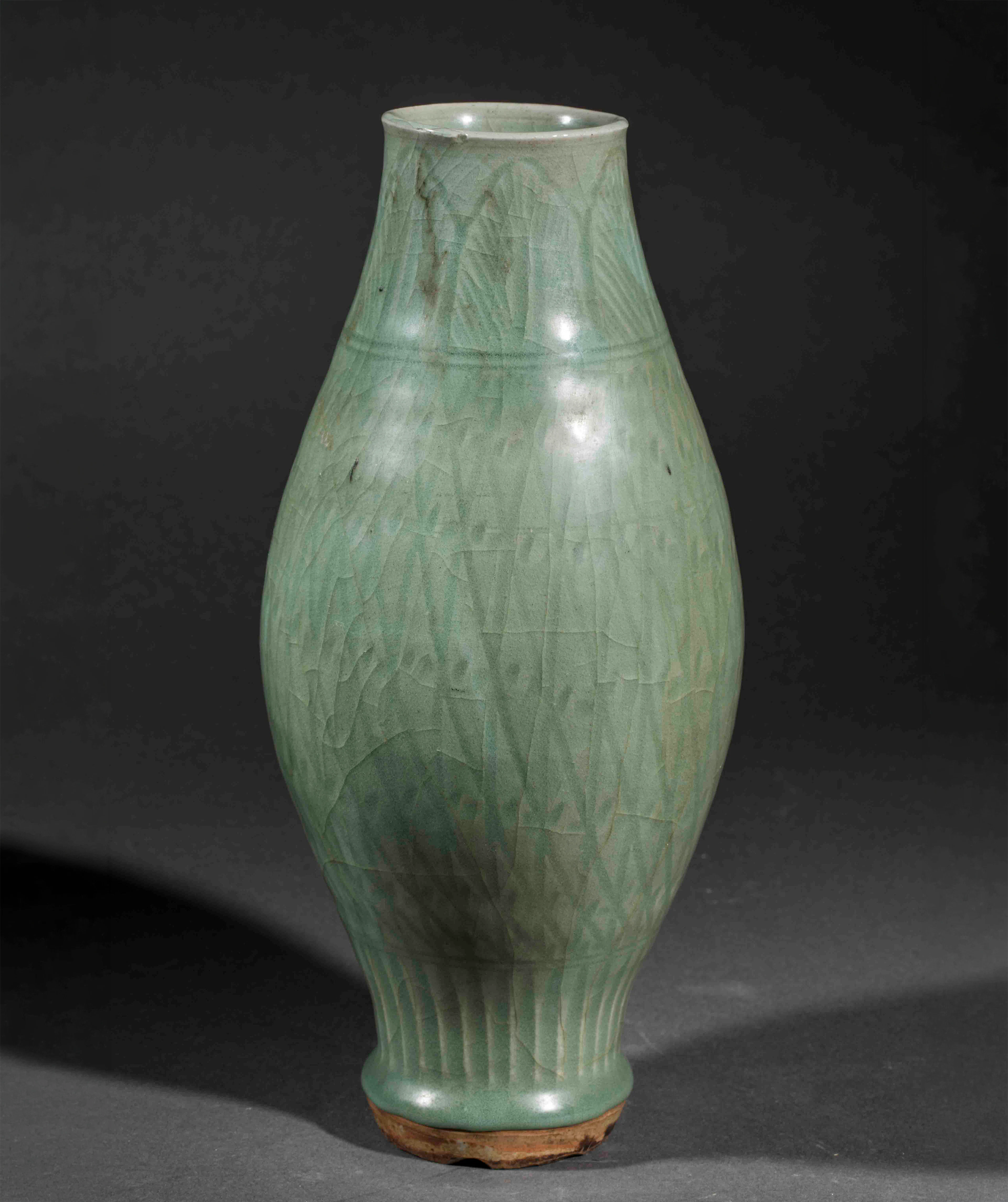Important Longquan Vase, China, Yuan Dynasty (1271-1368)