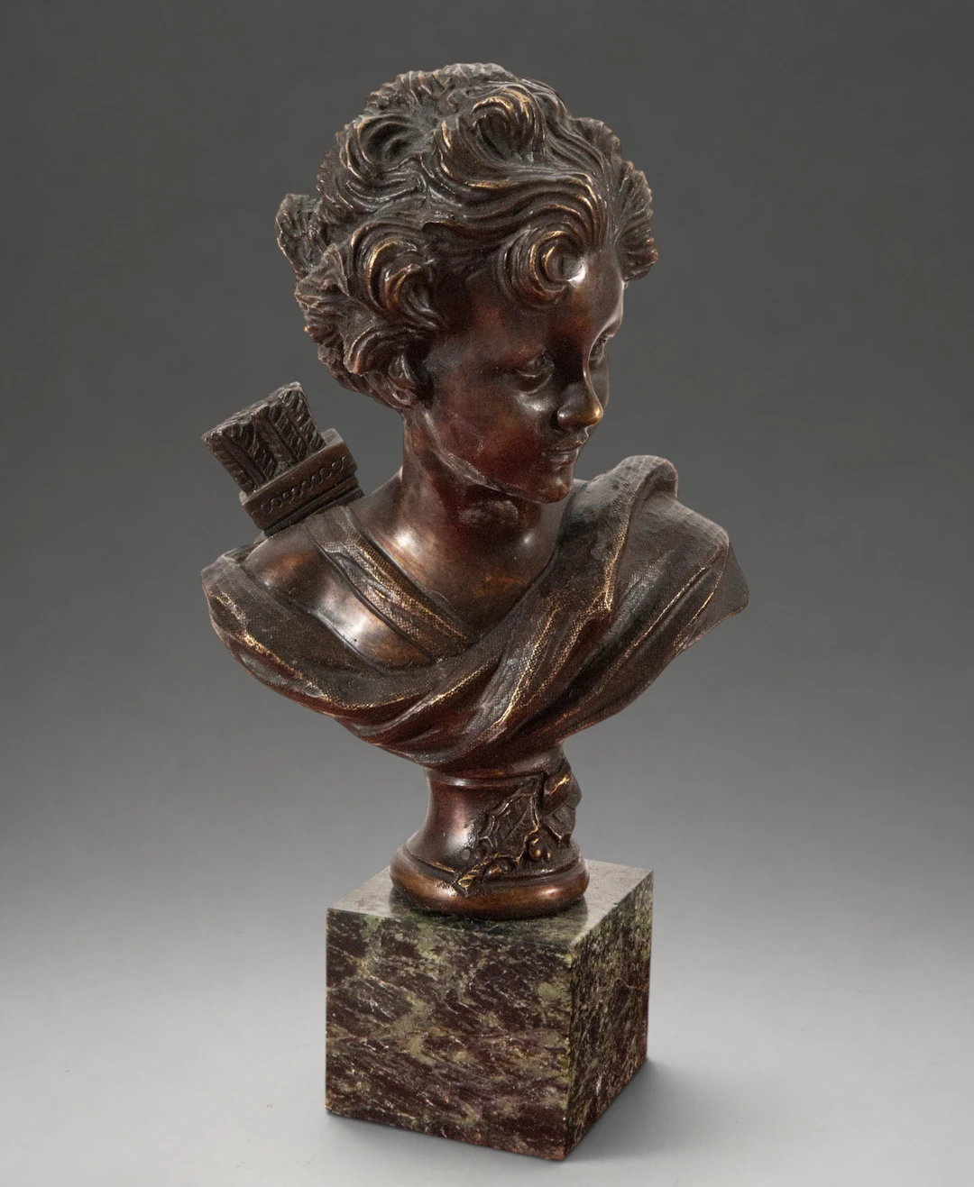 Female bust in bronze, classically inspired – 19th century