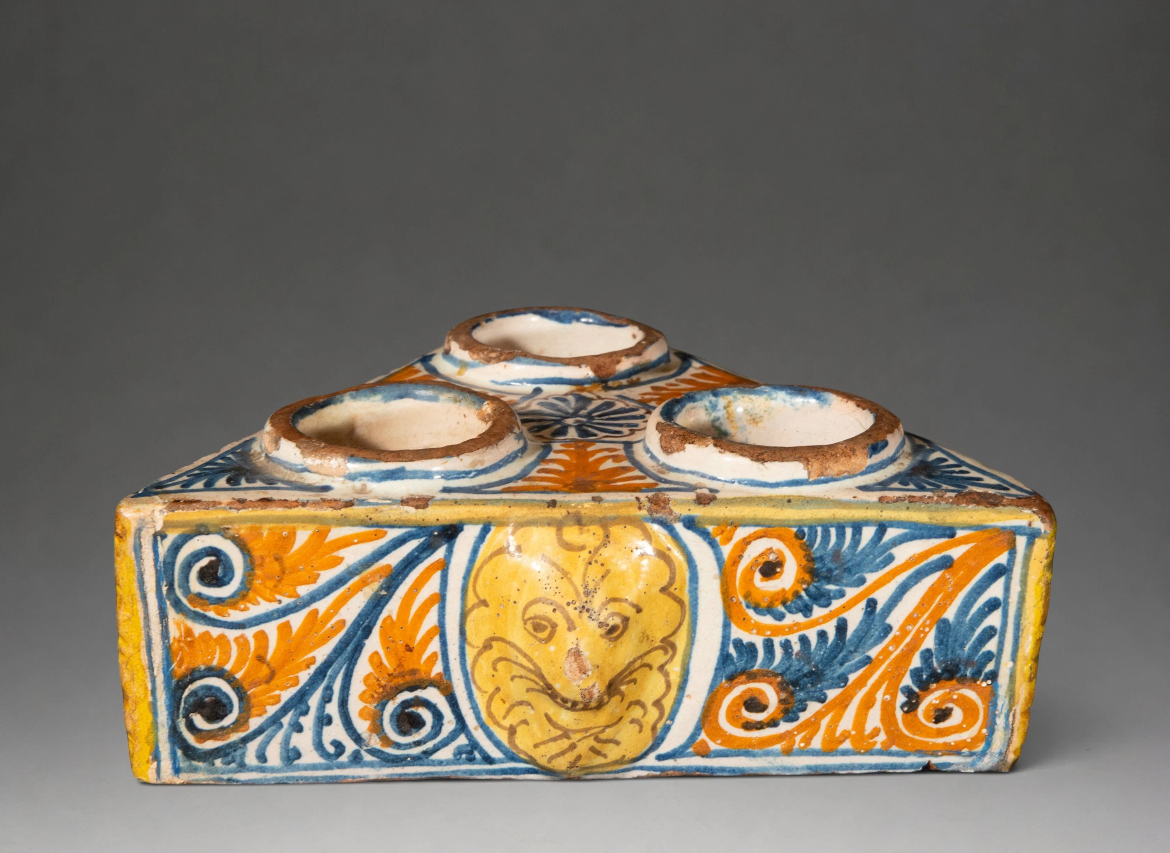 Talavera pottery - Ceramic inkwell with lid and polychrome plant decoration