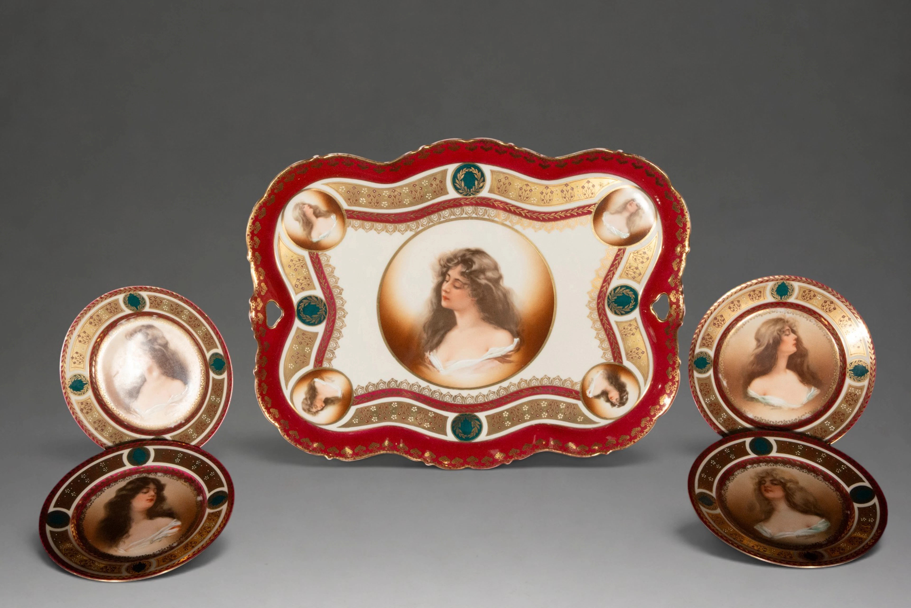 Vienna porcelain tray and four plates set – 19th century