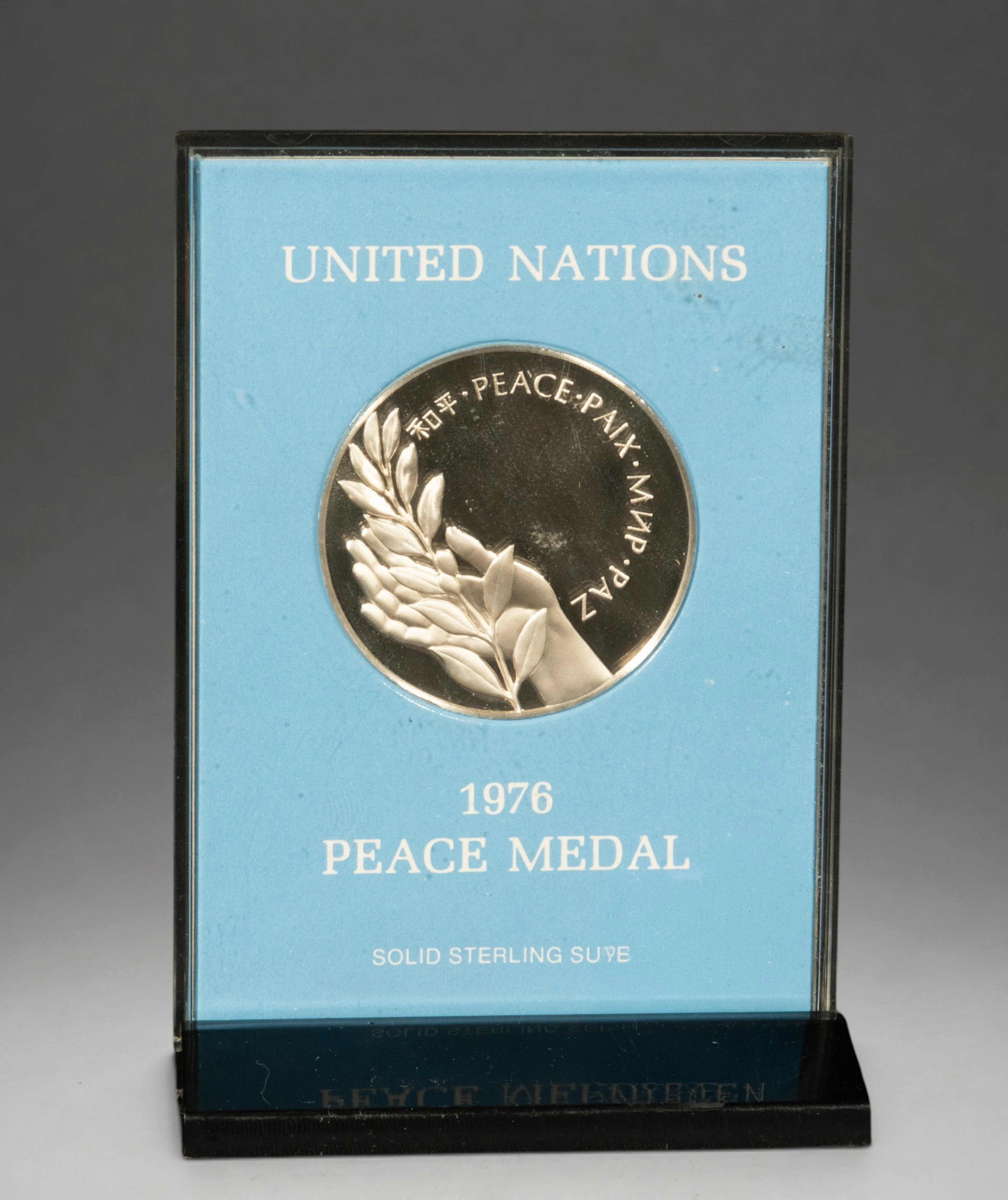 SILVER PEACE MEDAL UNITED NATIONS 1976