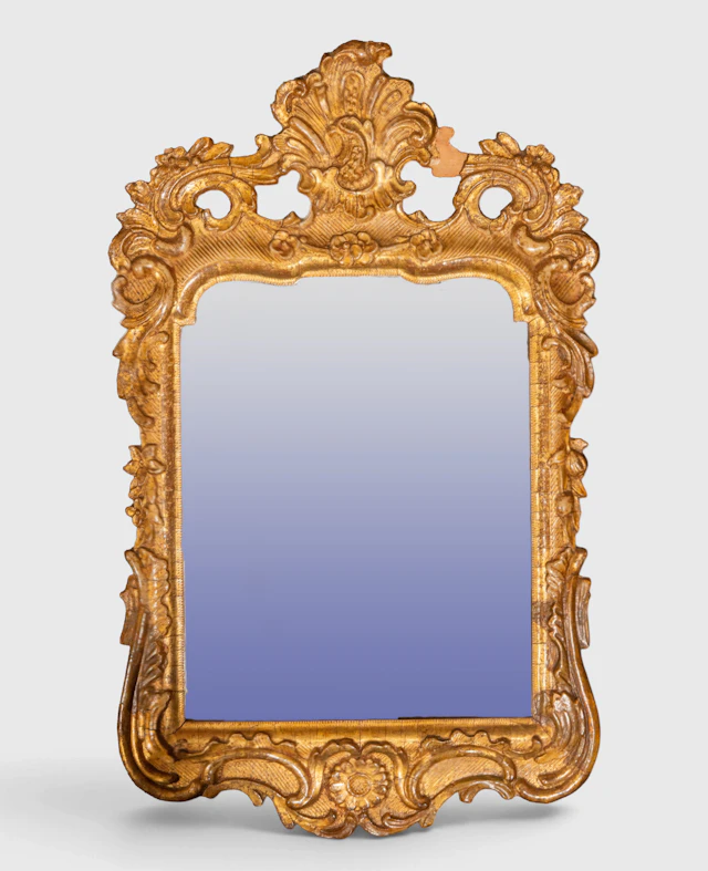 Carved and gilded wooden mirror – European school – 19th century