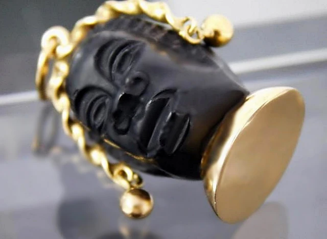 LARGE VENETIAN MORETTO PENDANT IN SOLID 18K GOLD AND EBONY