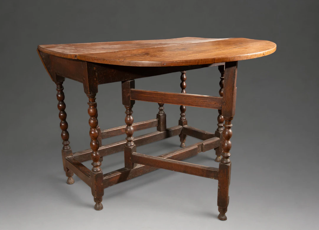 Drop-leaf table with turned legs – 18th century