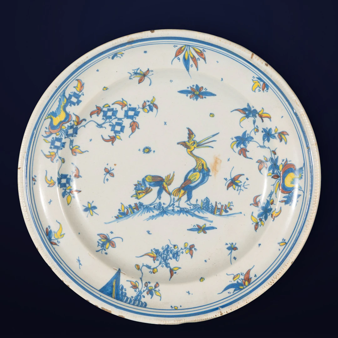 Alcora XVIII ceramic plate