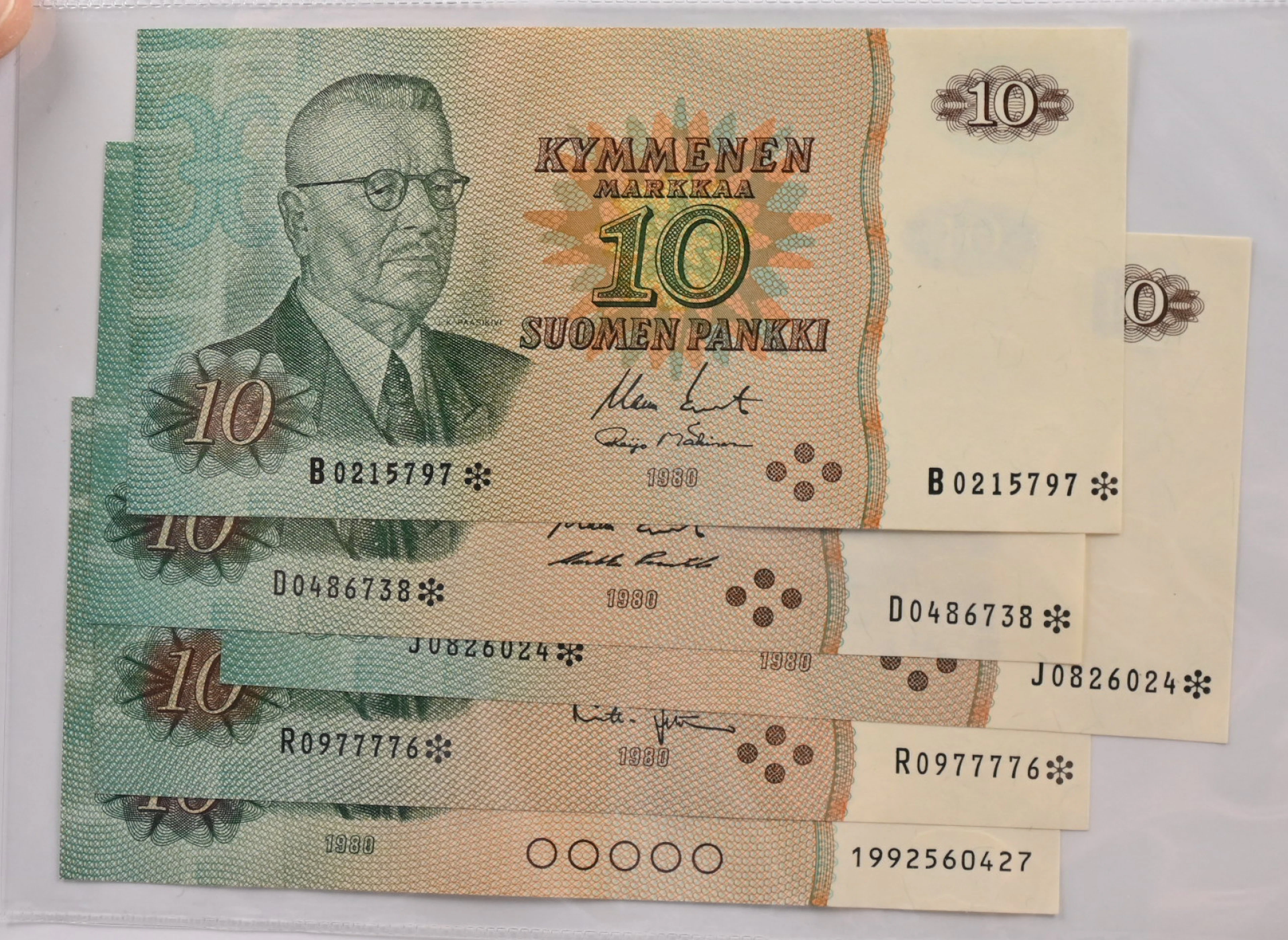 1980 10 markka B* D* J* R* and Litt.A 1992… Five replacement banknotes