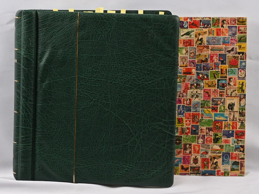 1851 - 1993 collection in a broken Leuchtturm album and supplementary
