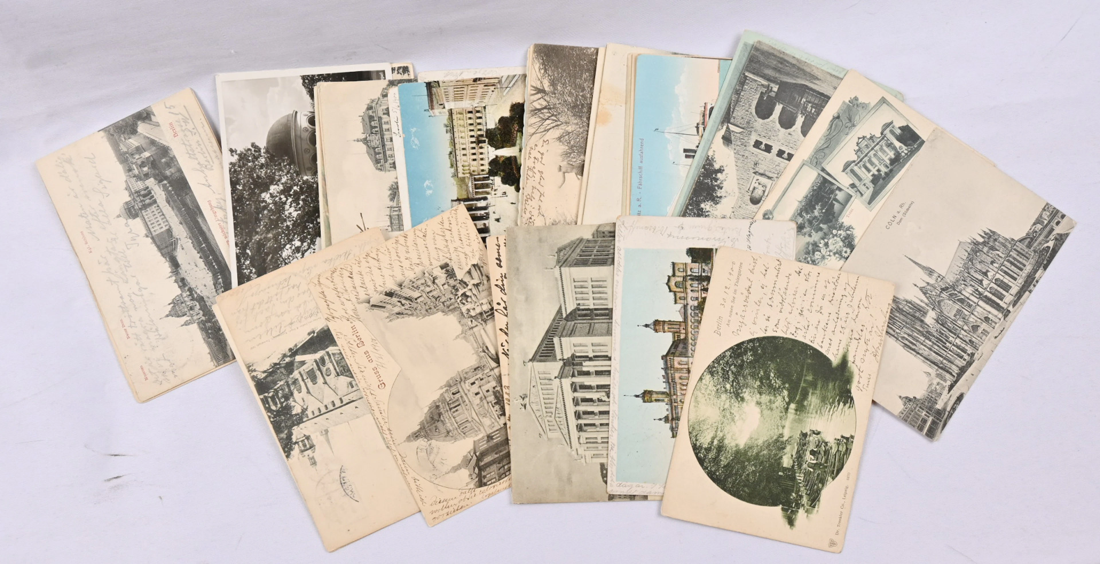 Germany, fine selection of ca. 80 old (1900 - 1940) pictorial postcards