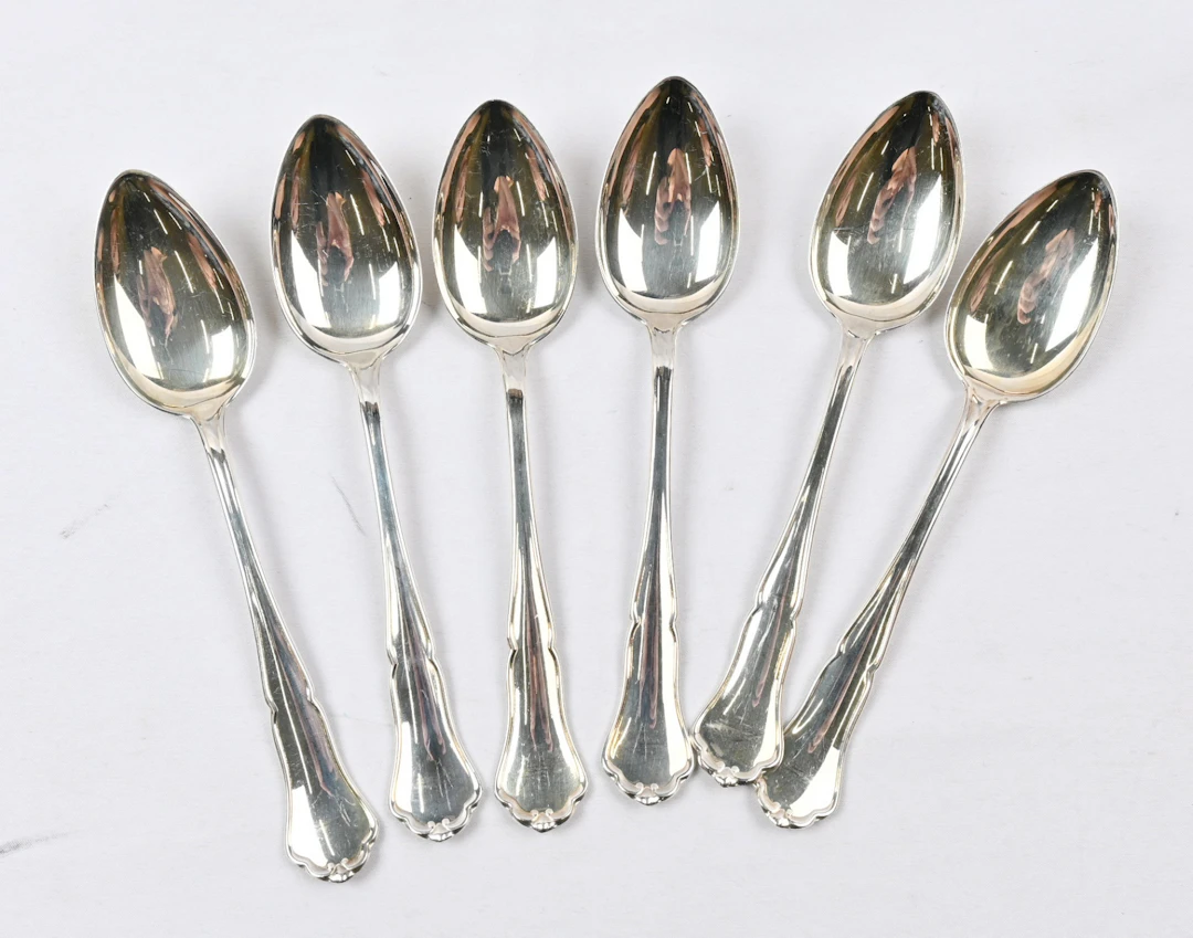 Chippendale table spoon, silver (830), six pieces with engravings.