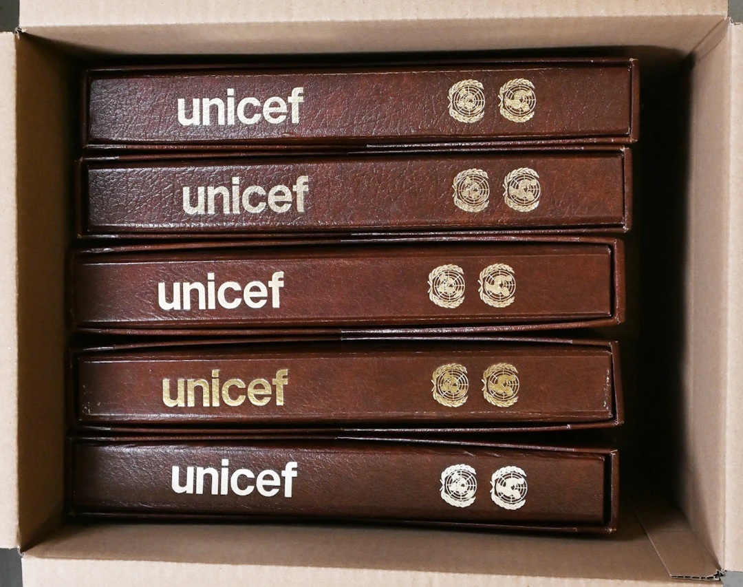Unicef collection in five fine albums.