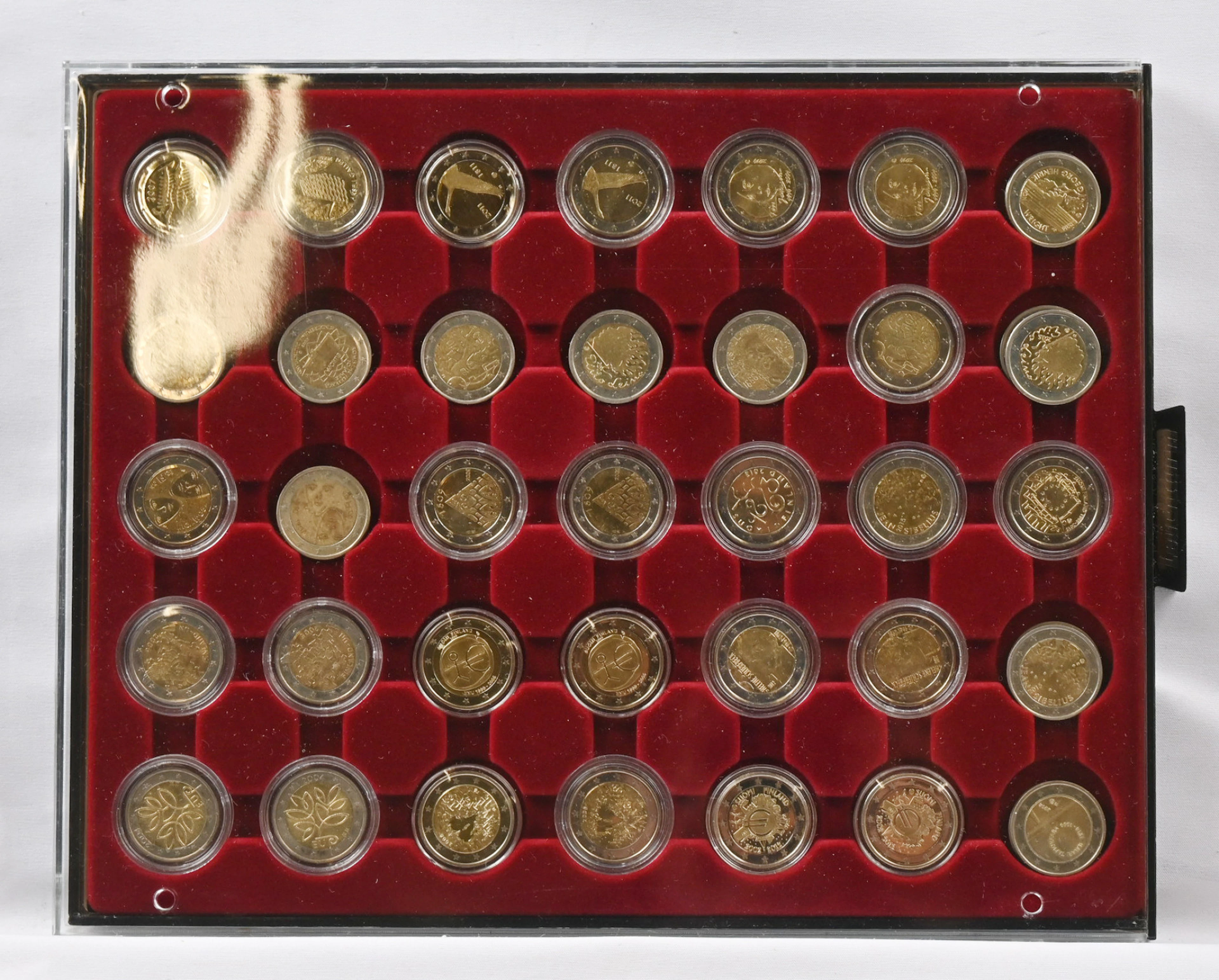 Collection lot of 2€ coins, over 140 pieces including 2004 two so-called