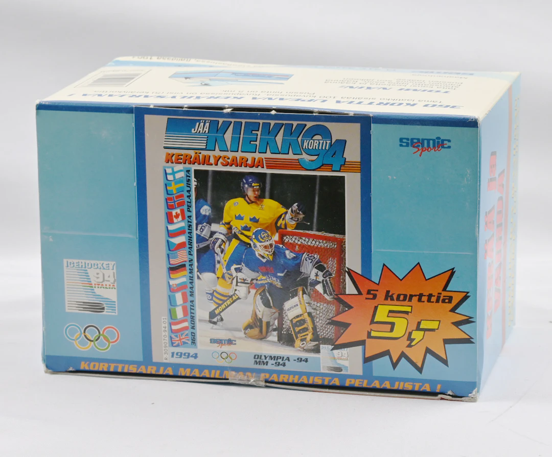 1994 Ice hockey box, 100 packs in a box.