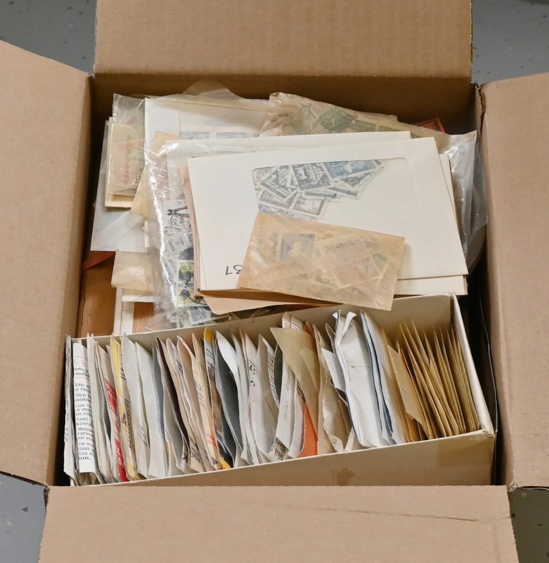 Finland loose bulk stamps 3½ KG box. Versatile, old and new.