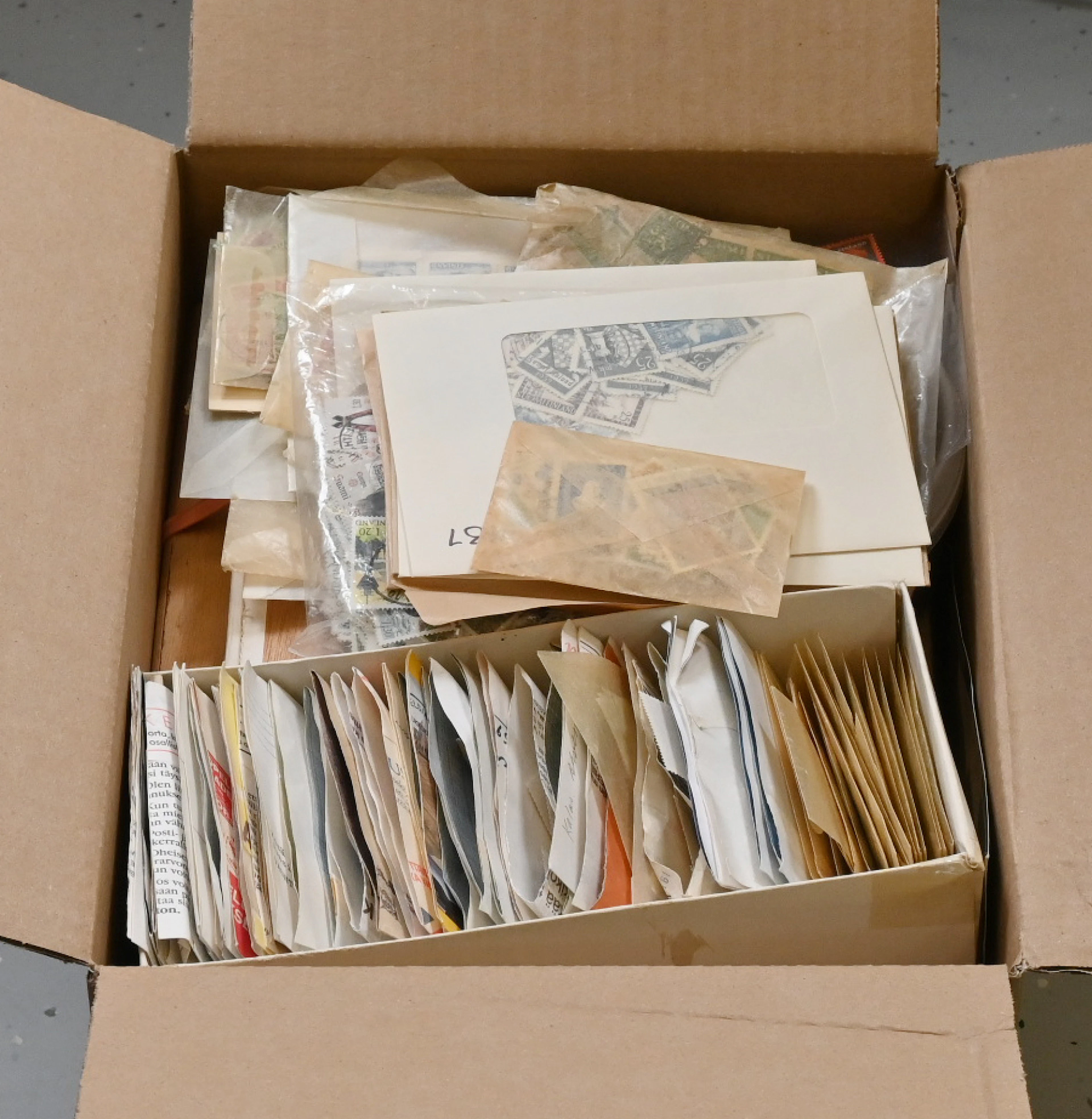 Finland loose bulk stamps 3½ KG box. Versatile, old and new.