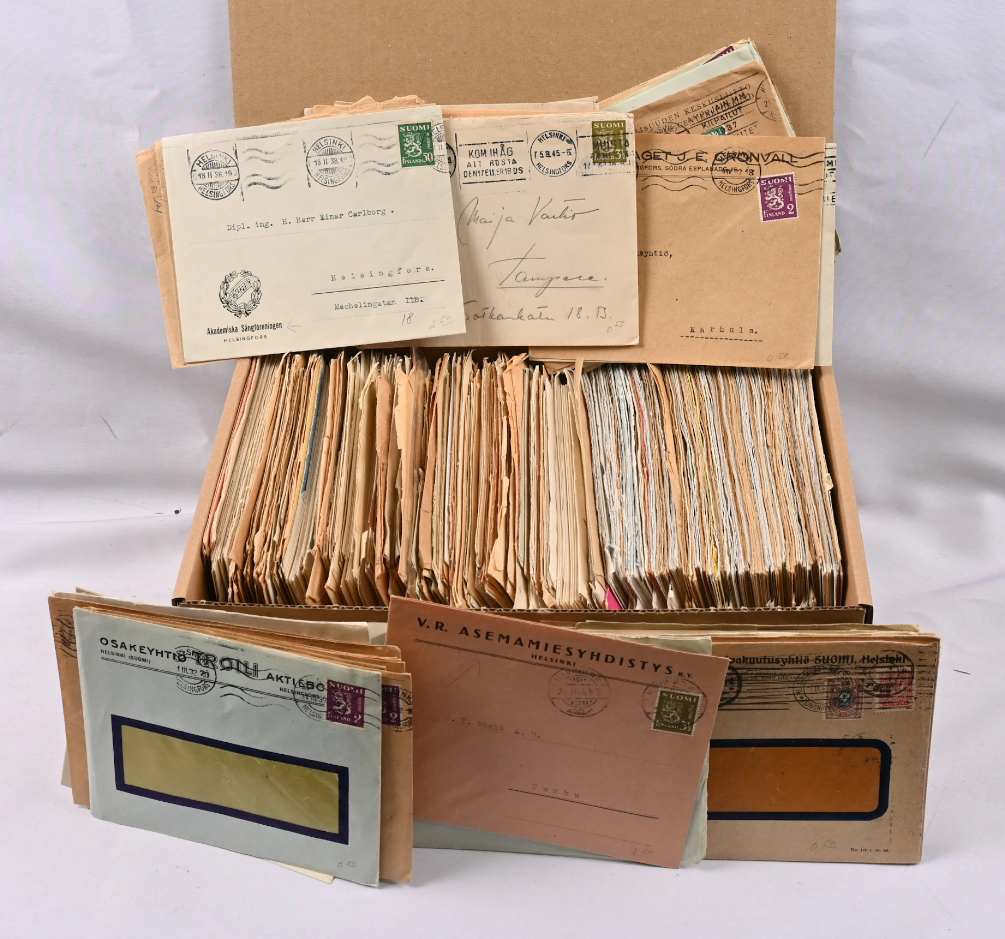 Helsinki and some Tampere postal items, over 600 pieces starting from