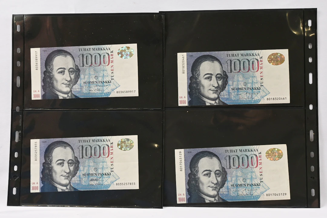 Small selection of banknotes, eg. 1986 1000 markka six pieces with