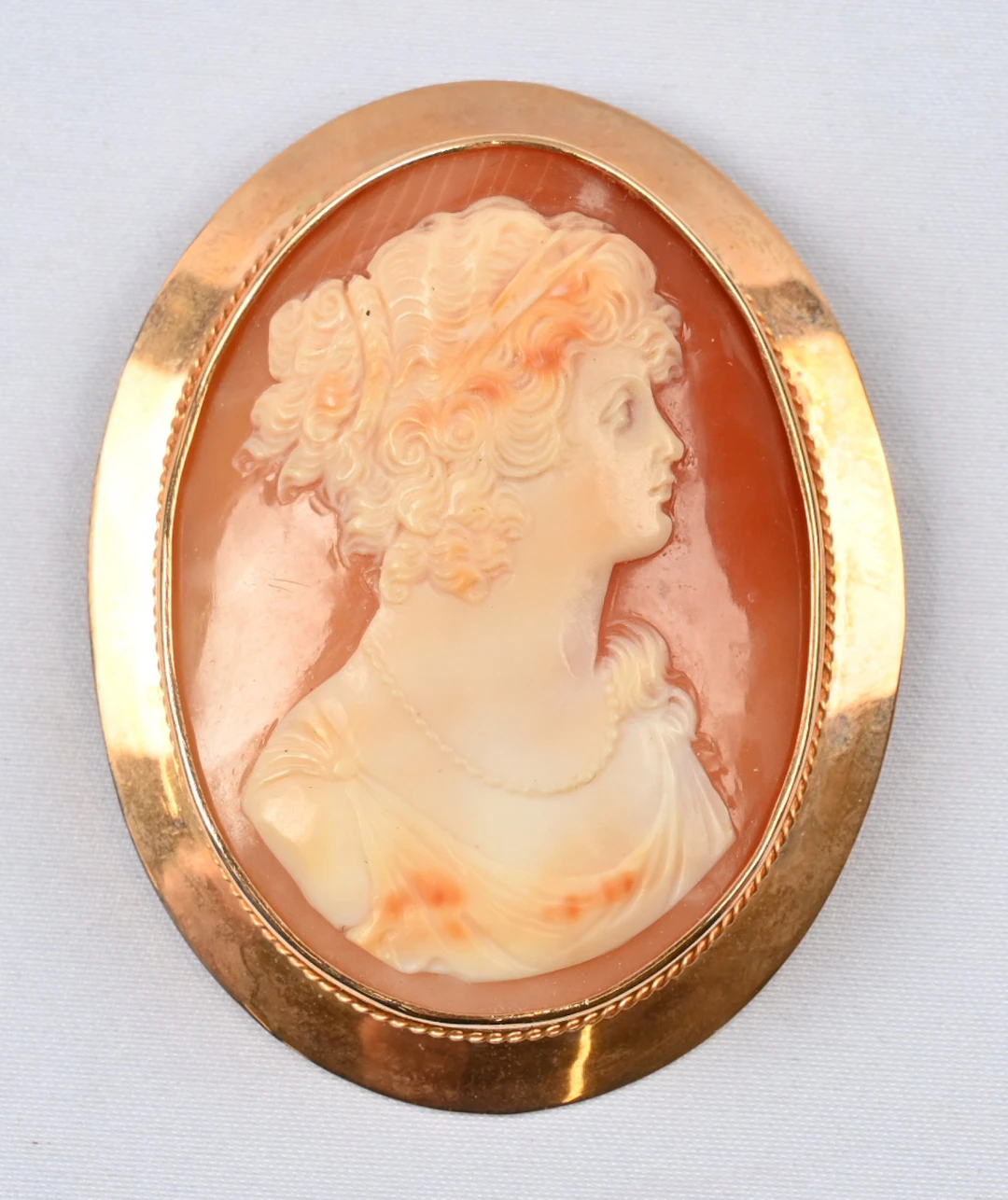 Cameo brooch/pendant 60 mm, frame 585 gold. Gross weight 20 g.