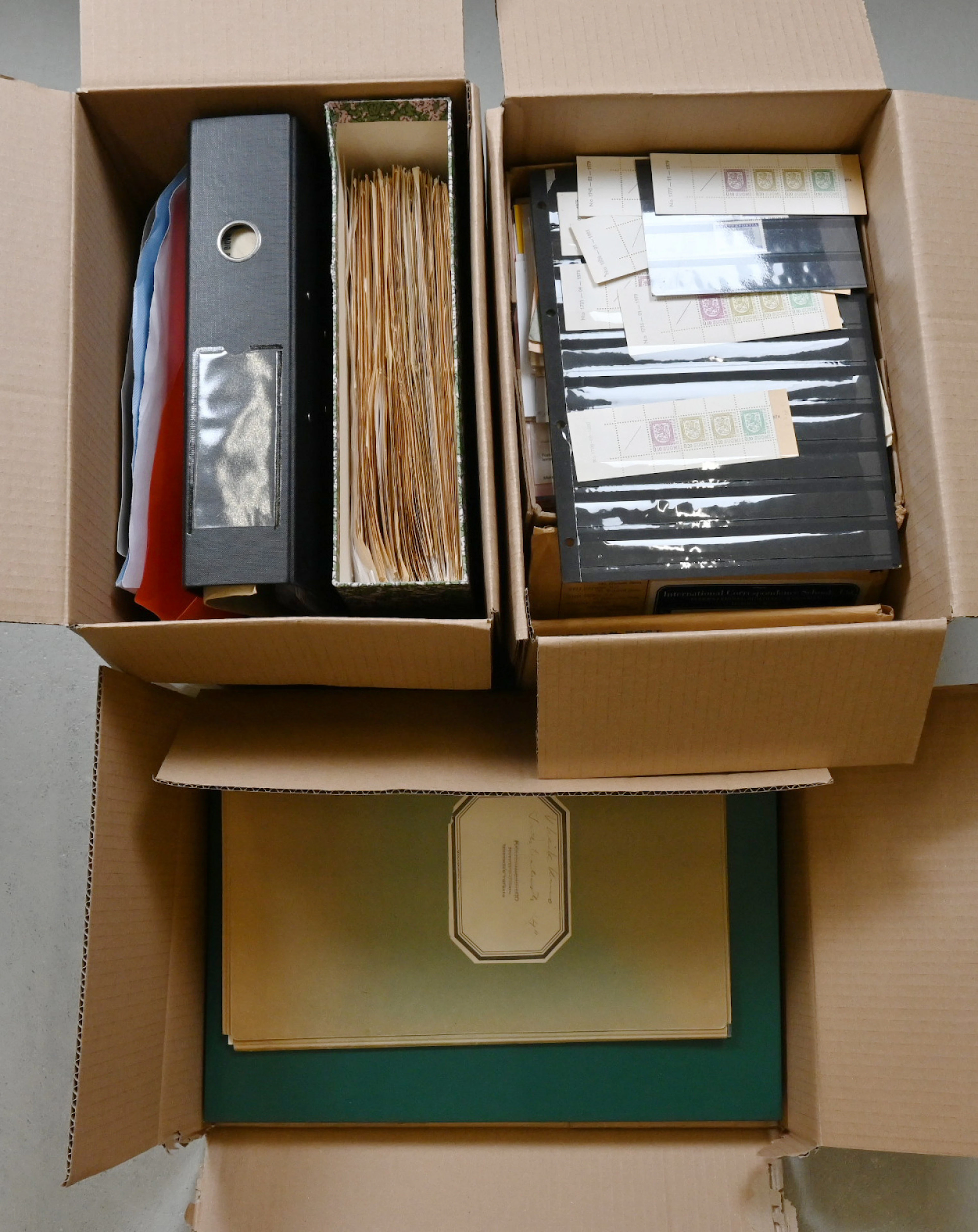 Mixed 15 KG material in three boxes: Finnish postal items from different