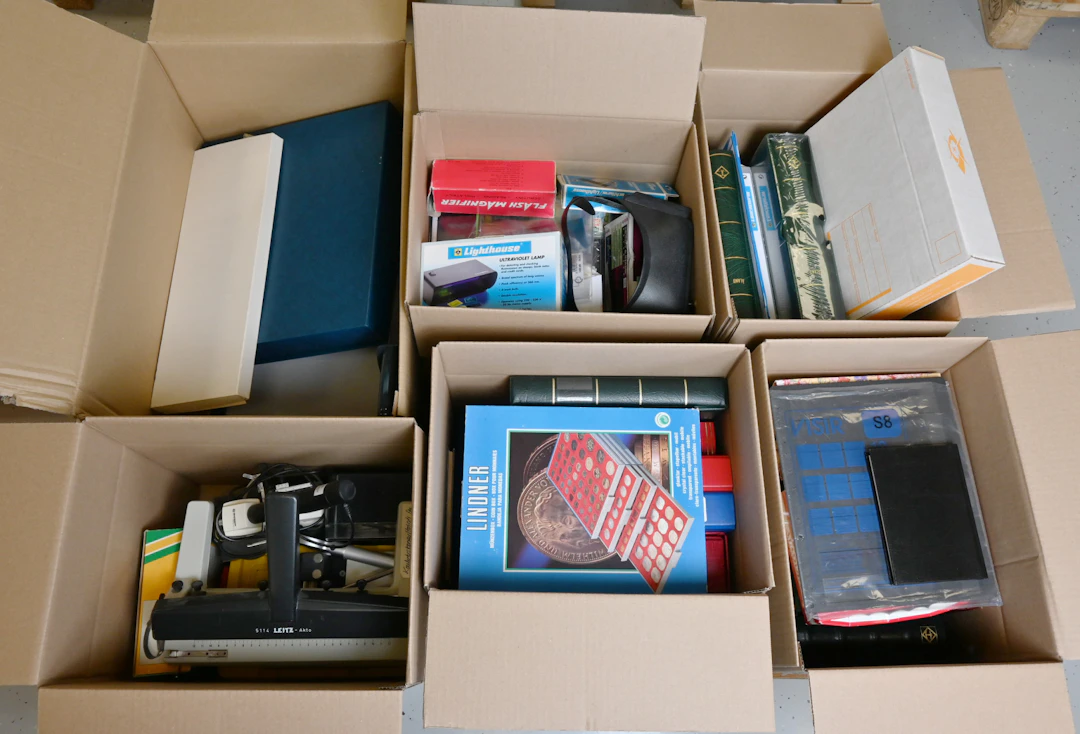 Mixed large selection of all sorts of accessories, nearly 50 KG.