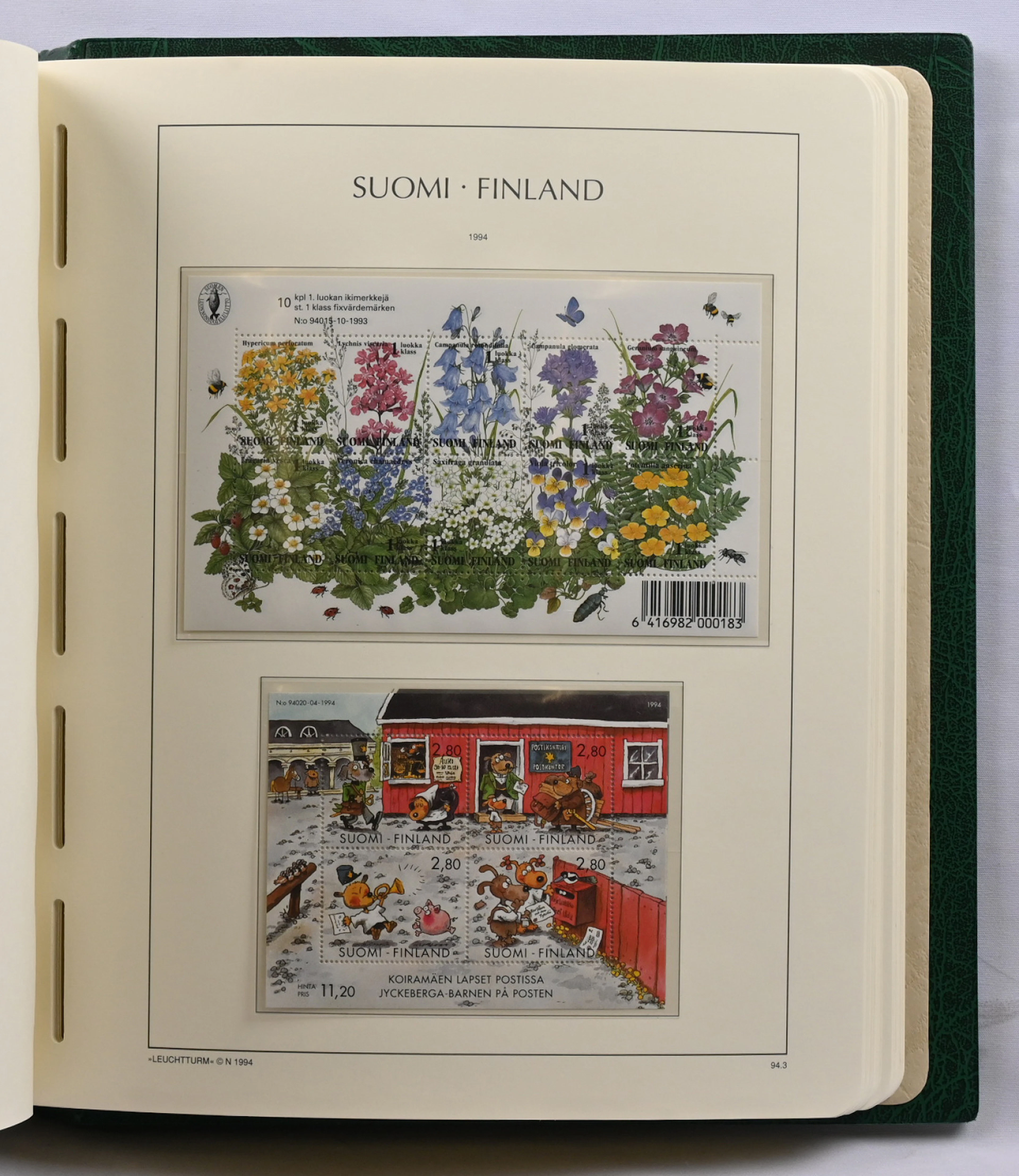 1990 - 1999 mainly MNH ** collection in a Leuchtturm album with mounts