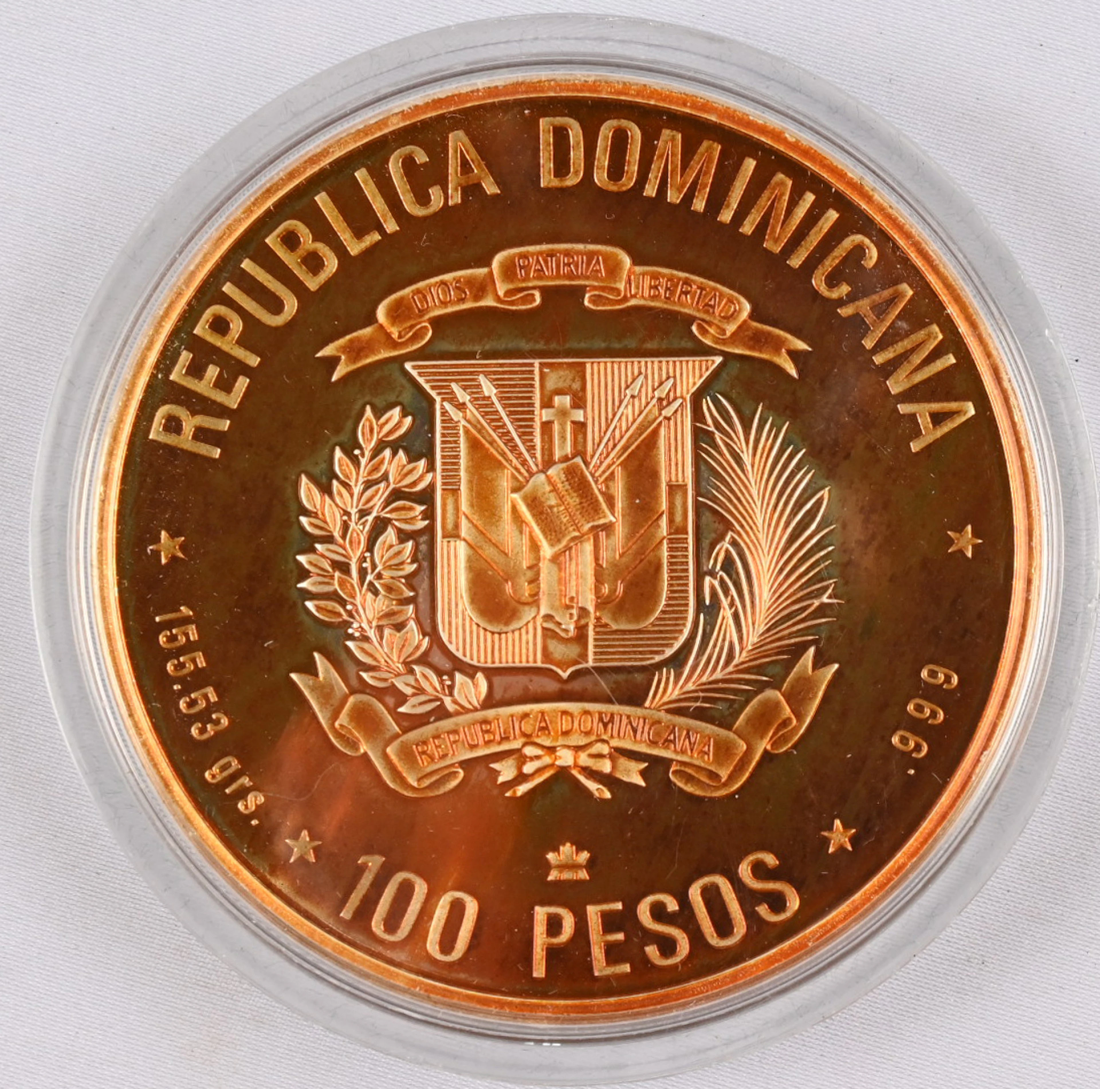 Dominican Republic 1998, 100 pesos silver. Finely toned large coin.