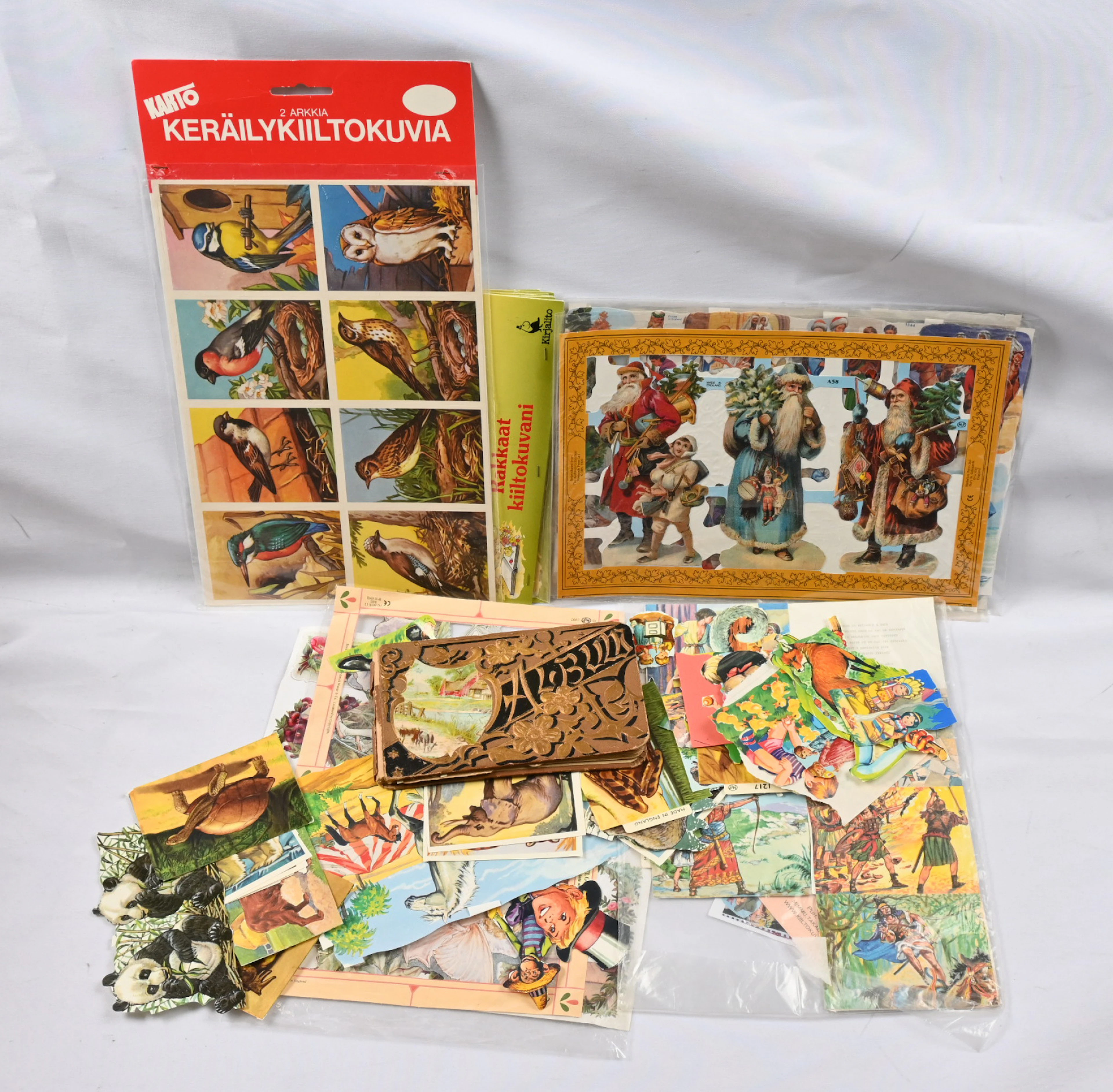 Jenkki collectible pictures, hockey cards, scraps etc. interesting