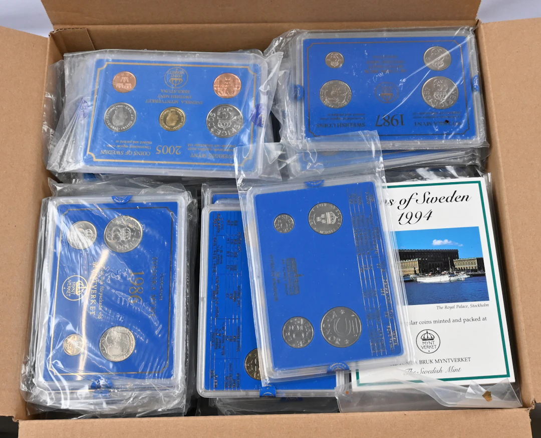 Sweden 1978 - 2005 large selection of over 120 coin sets