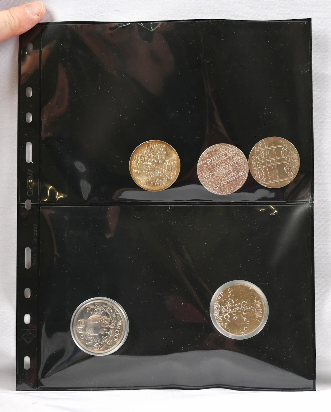 Small selection of commemorative coins, 13 pieces including seven